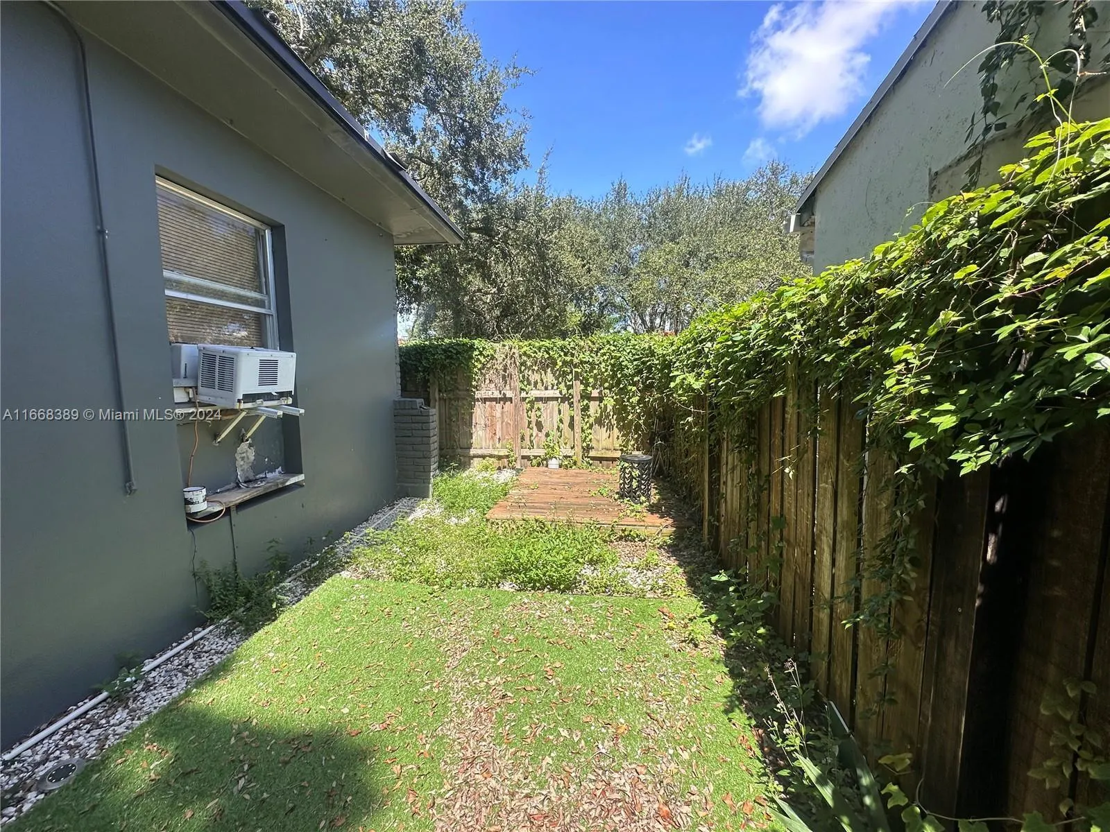 1418 SW 27th Street #1-4