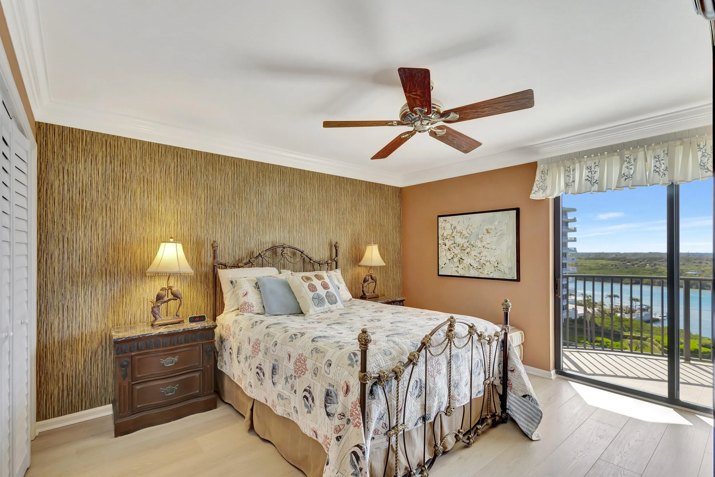 400 S Beach Road #701