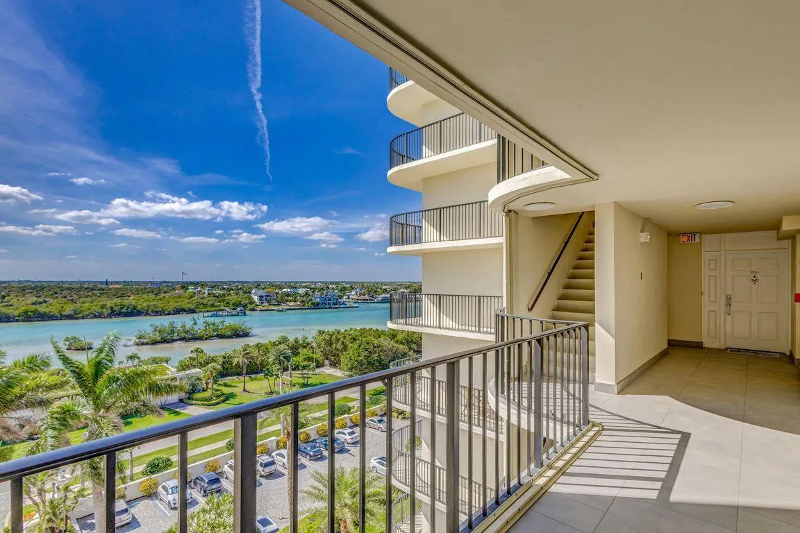 400 S Beach Road #701