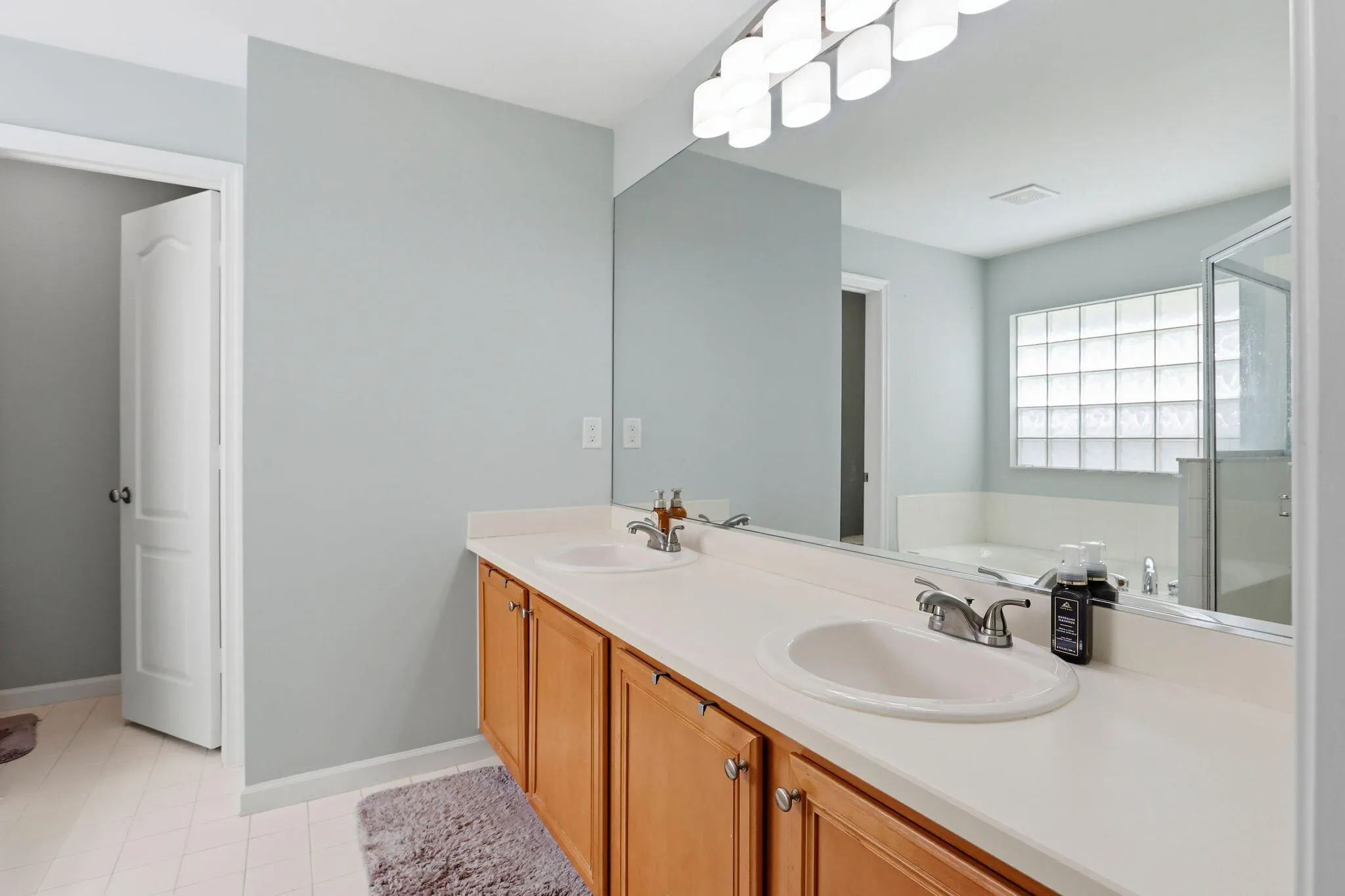 375 BERENGER Walk