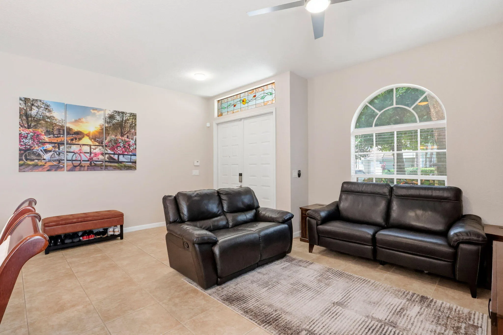 375 BERENGER Walk