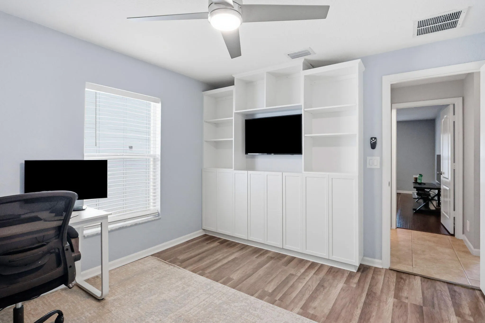 375 BERENGER Walk