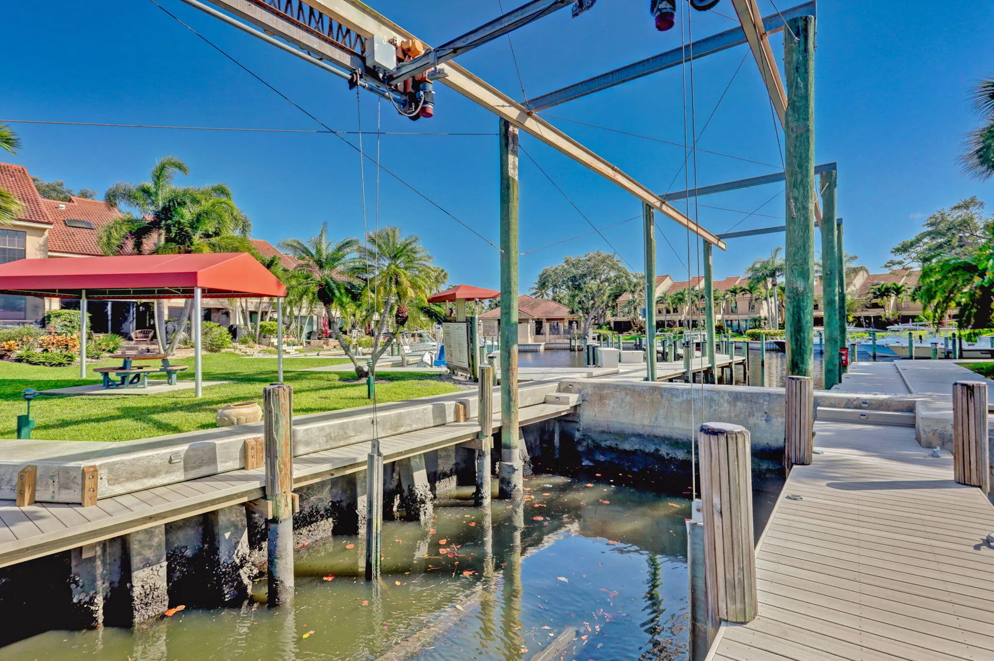 2439 Treasure Isle Drive #Unit 7