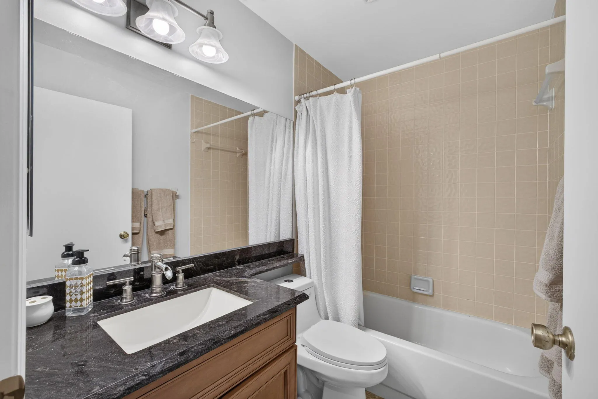 2439 Treasure Isle Drive #Unit 7