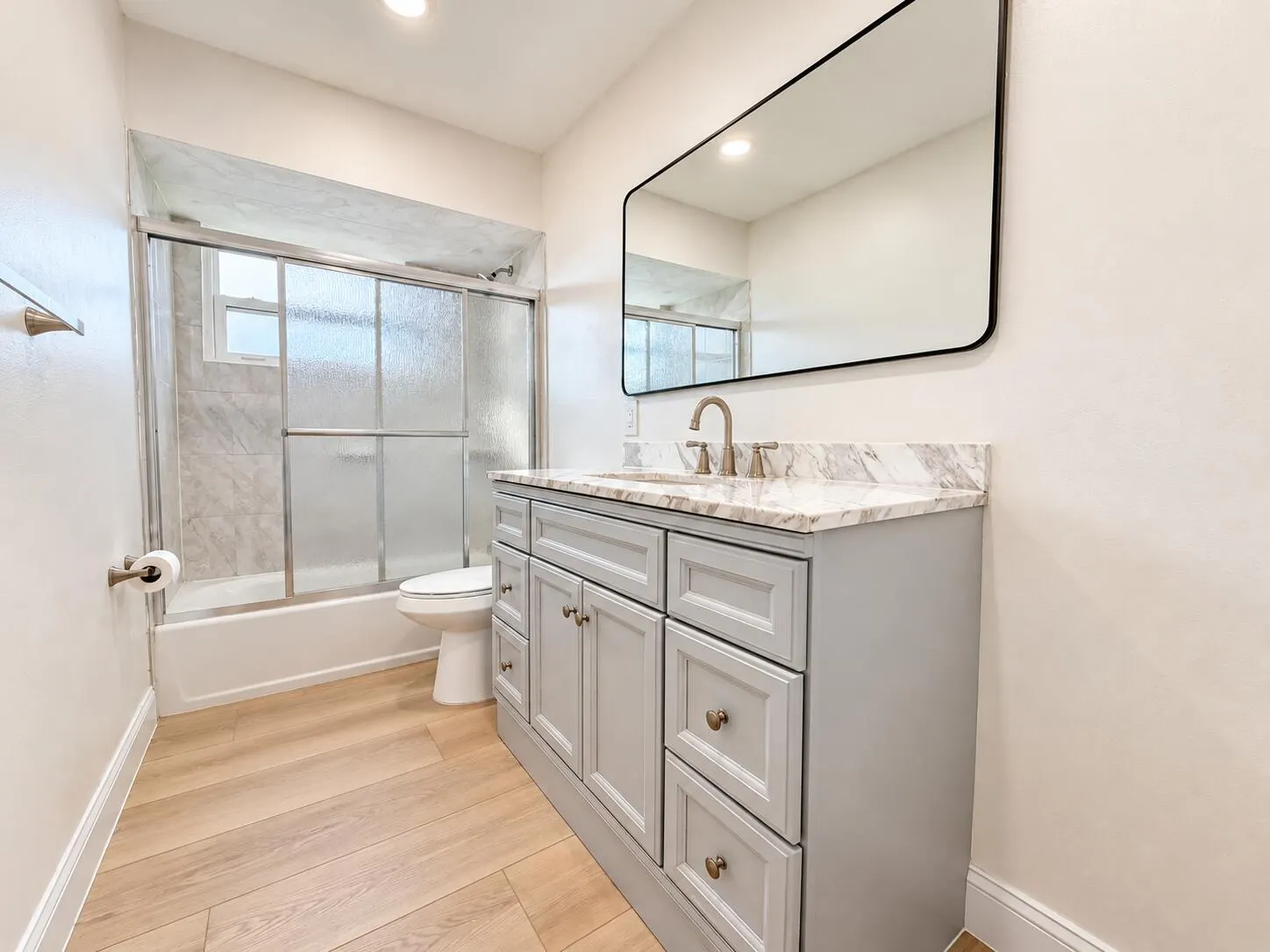 4136 LINDA Lane #1