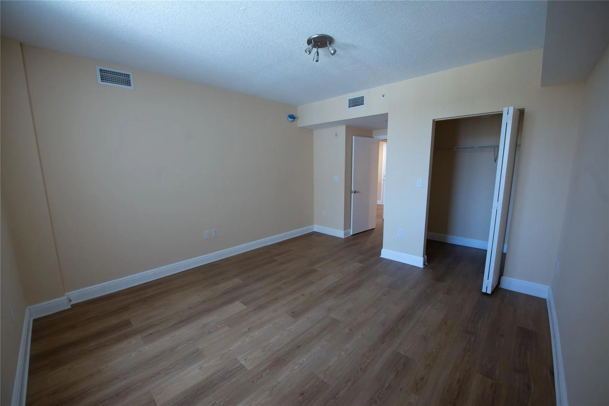 2775 NE 187TH Street #621