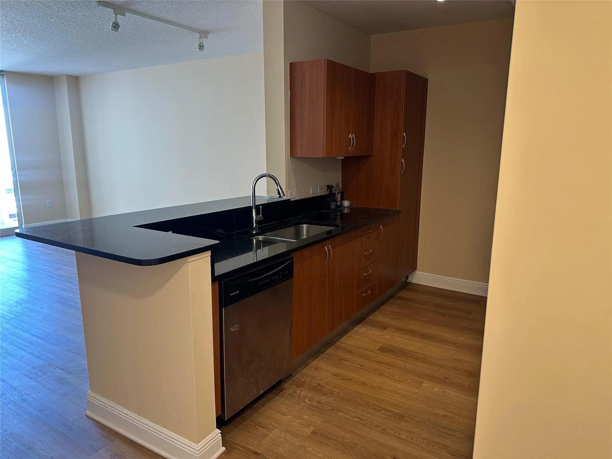 2775 NE 187TH Street #621