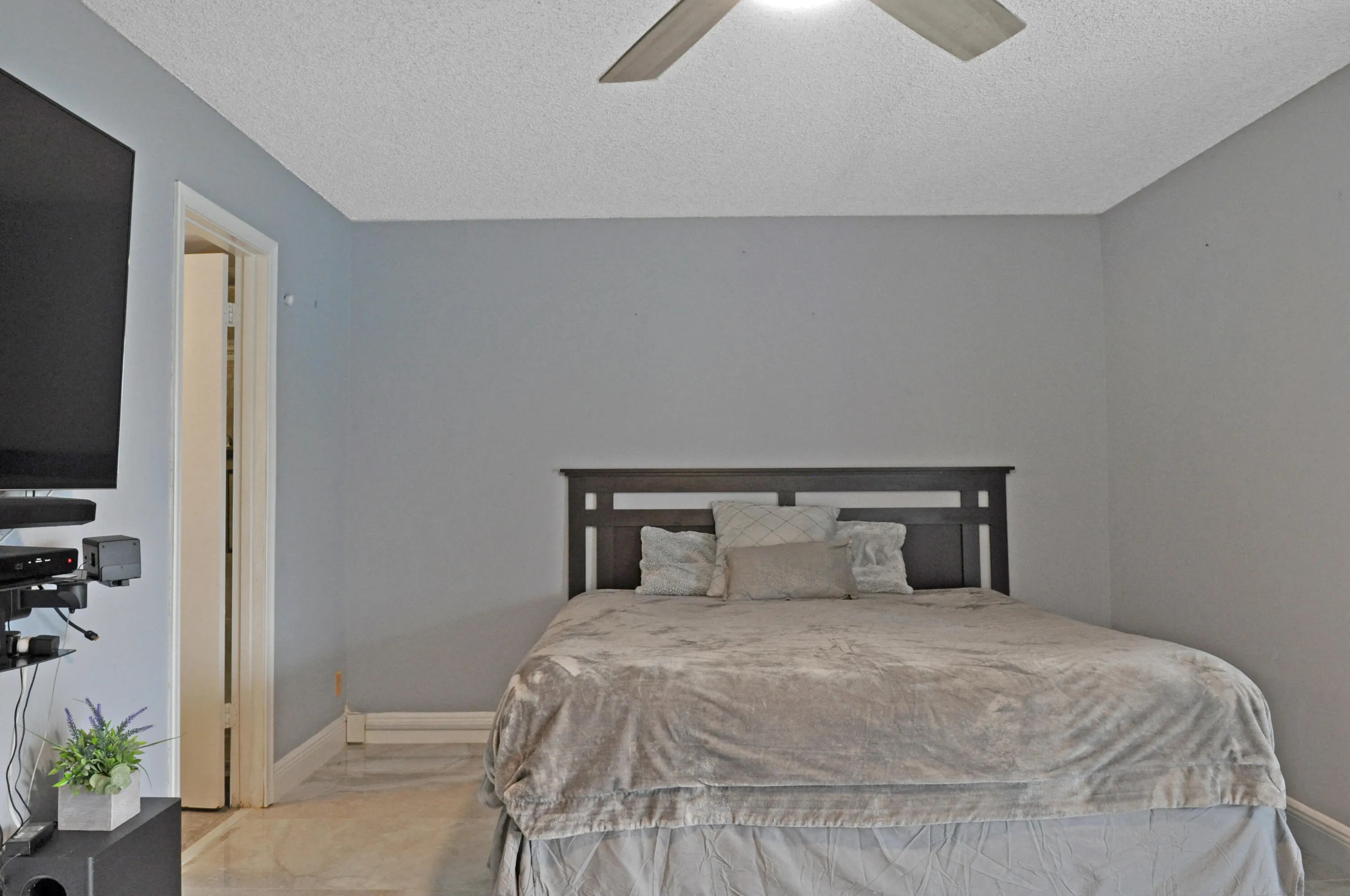 238 Chatham L