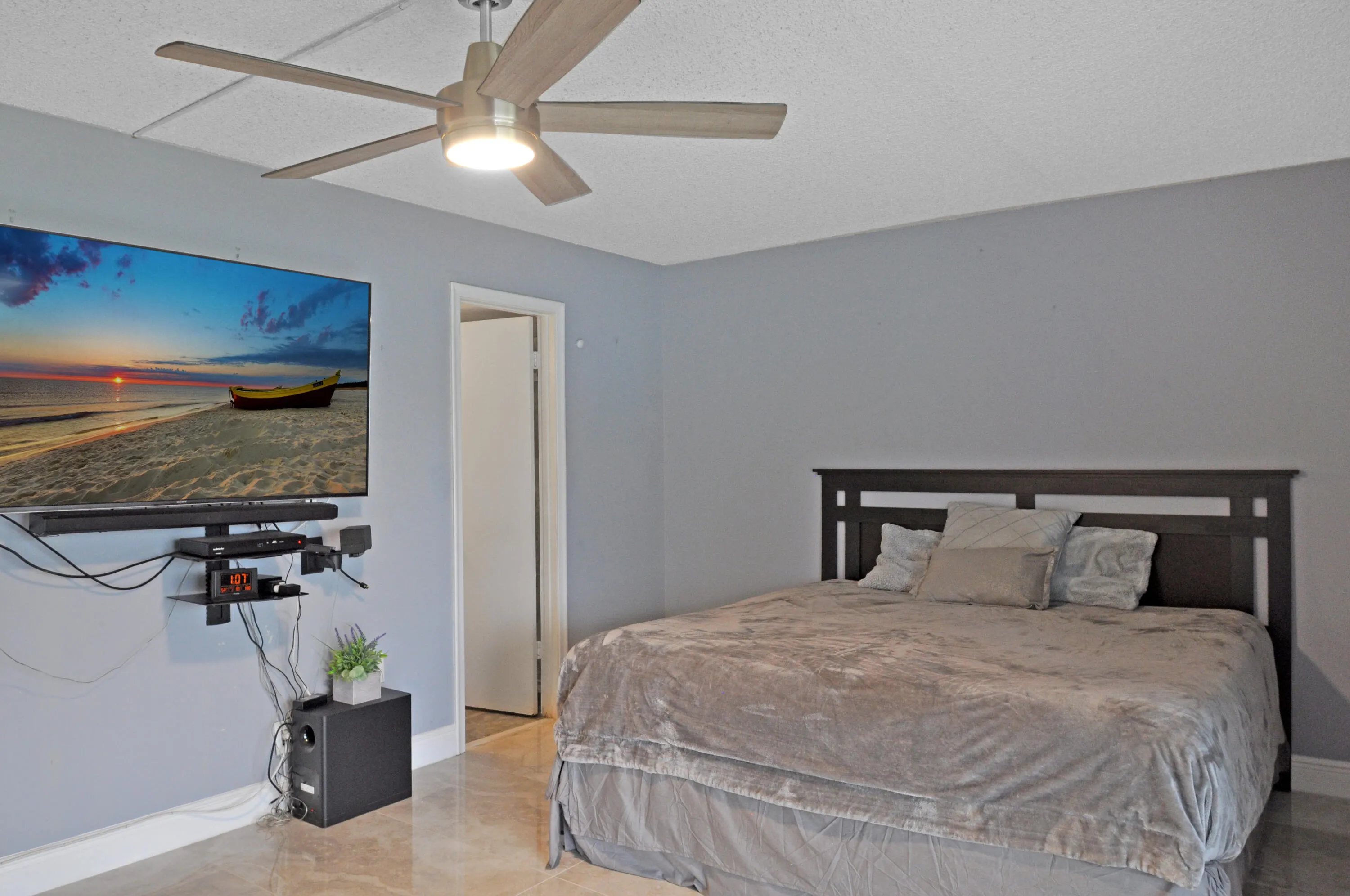 238 Chatham L