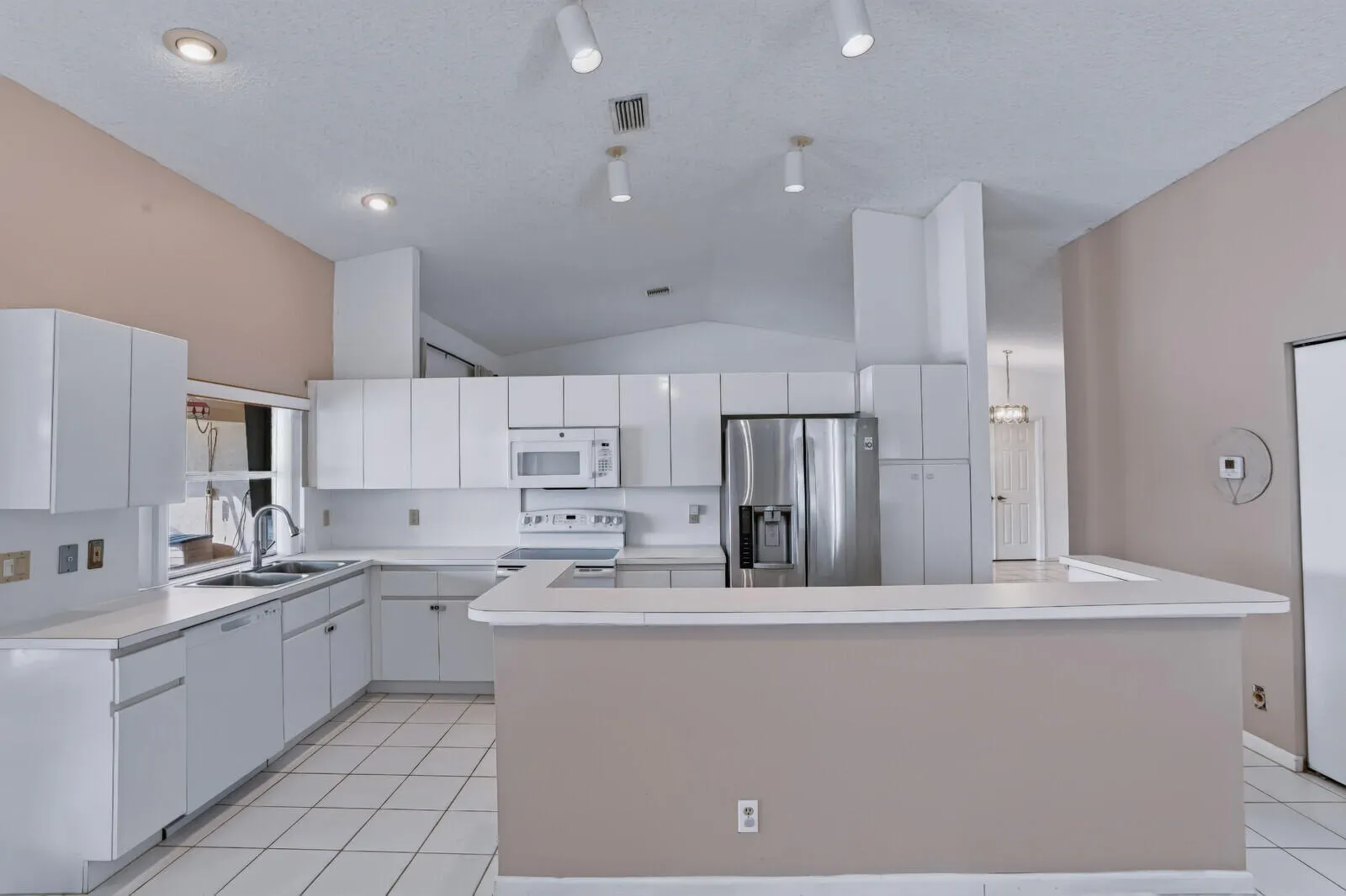11235 ISLAND LAKES Lane