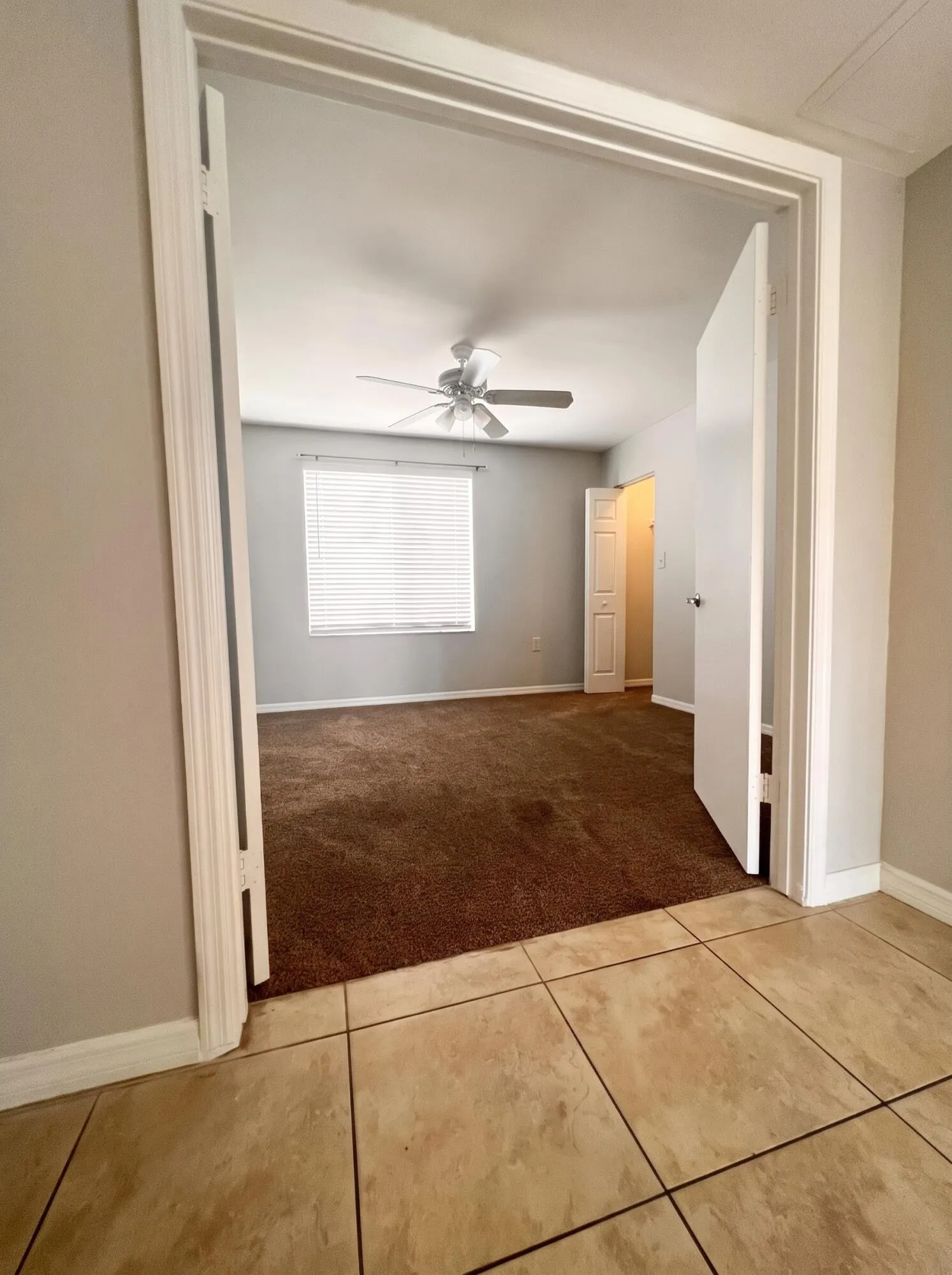 6101 GLENMOOR Drive