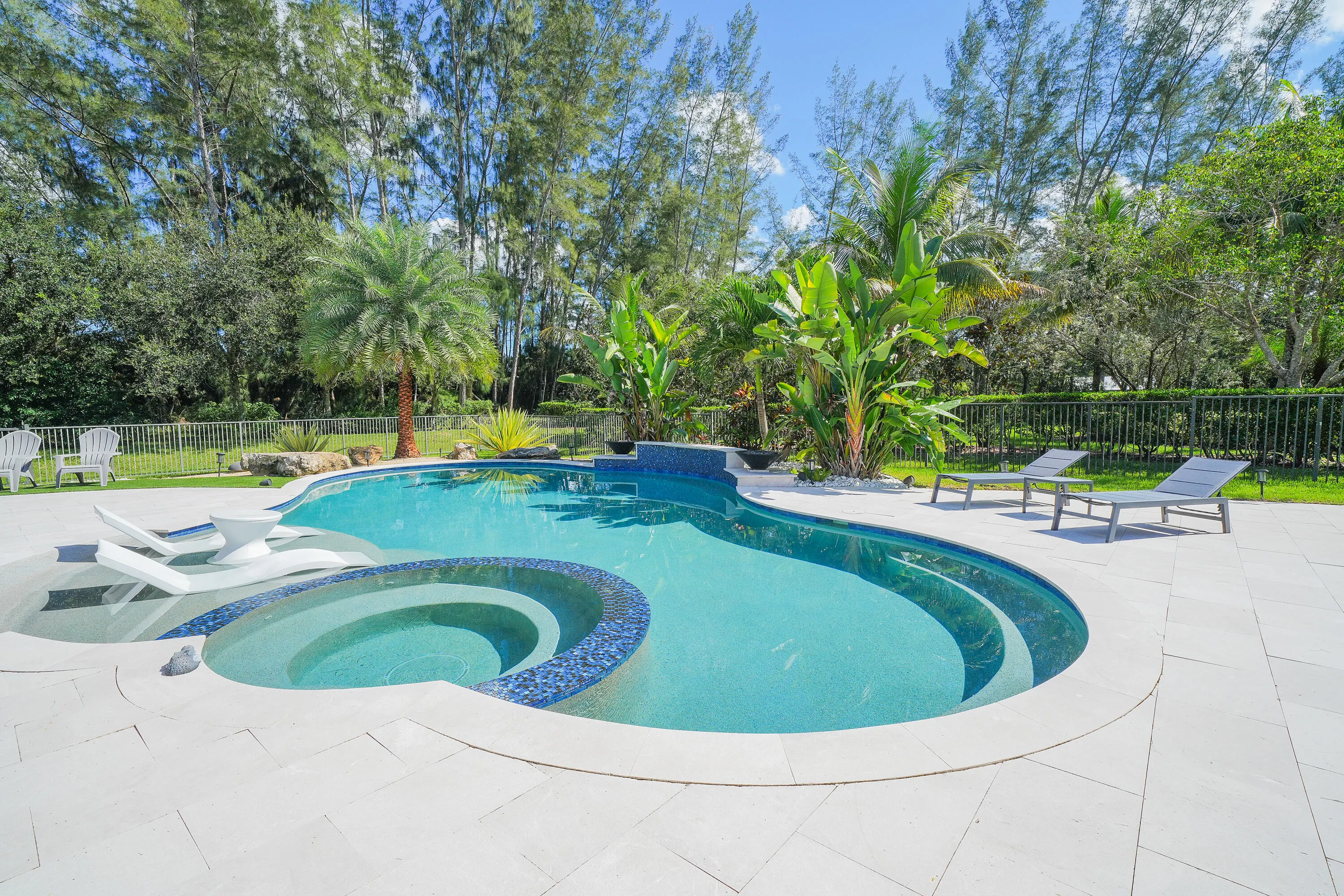 7630 Maywood Crest Drive