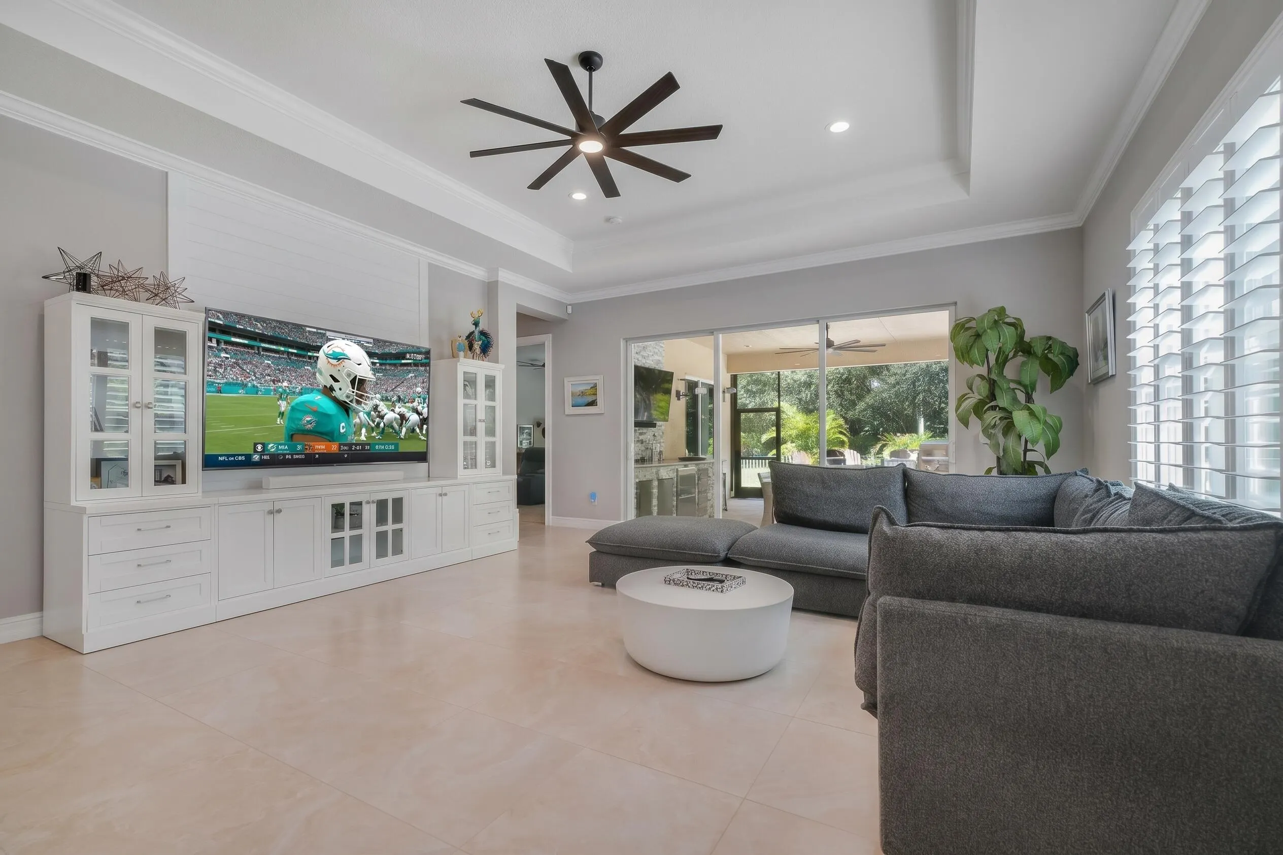 7630 Maywood Crest Drive
