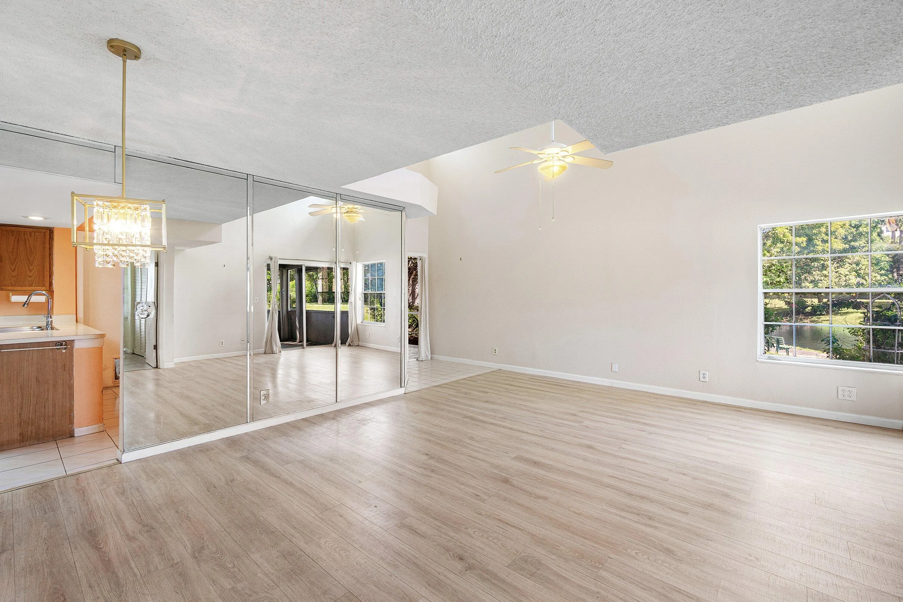 5272 BUCKHEAD Circle #01010