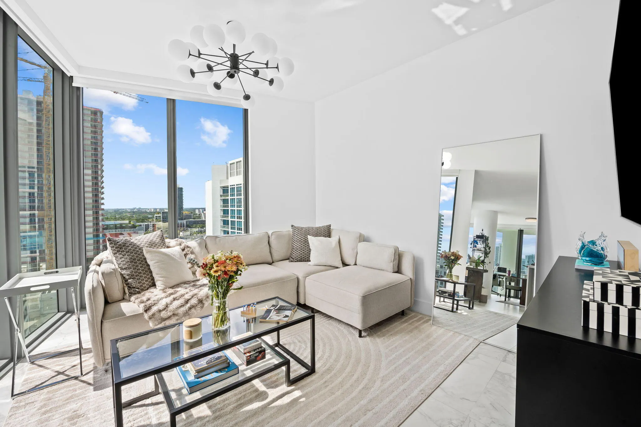 2900 NE 7th Avenue #1909