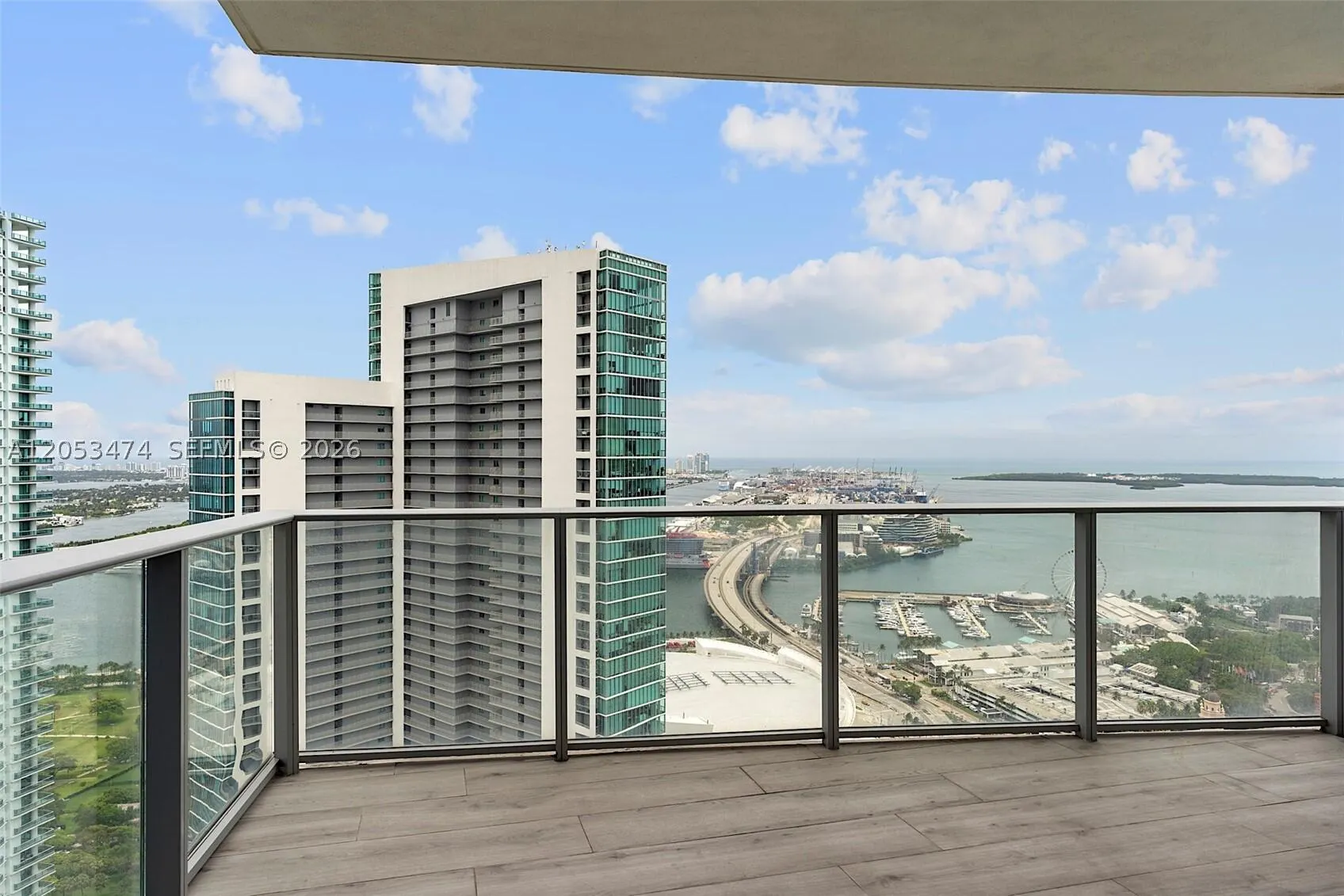 851 NE 1ST Avenue #4407