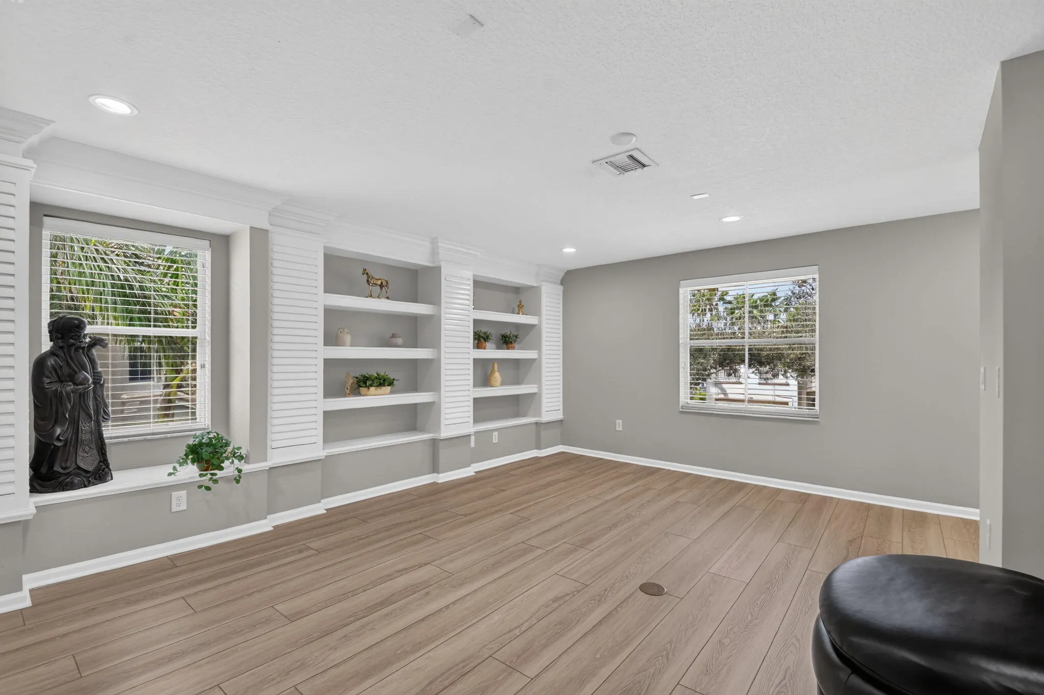 2286 MERRIWEATHER Way