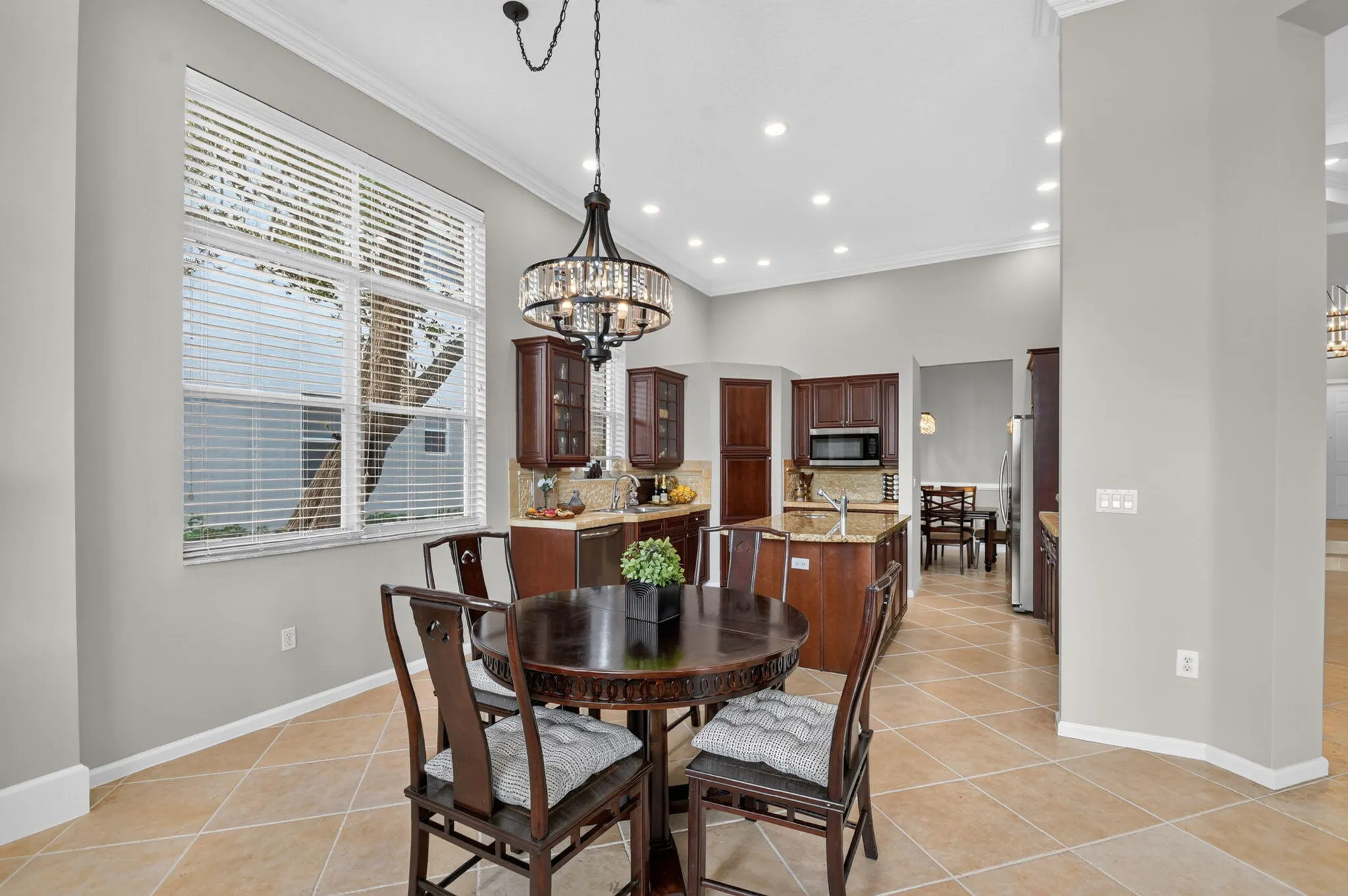 2286 MERRIWEATHER Way