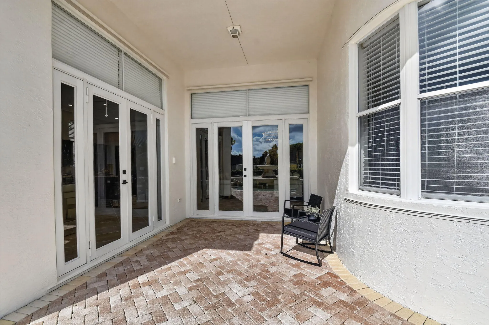 2286 MERRIWEATHER Way