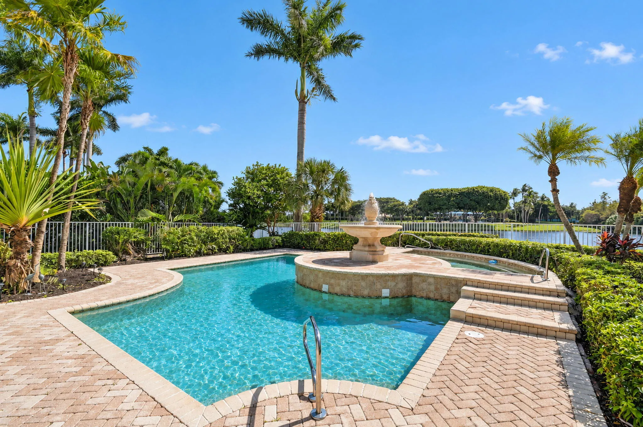 2286 MERRIWEATHER Way