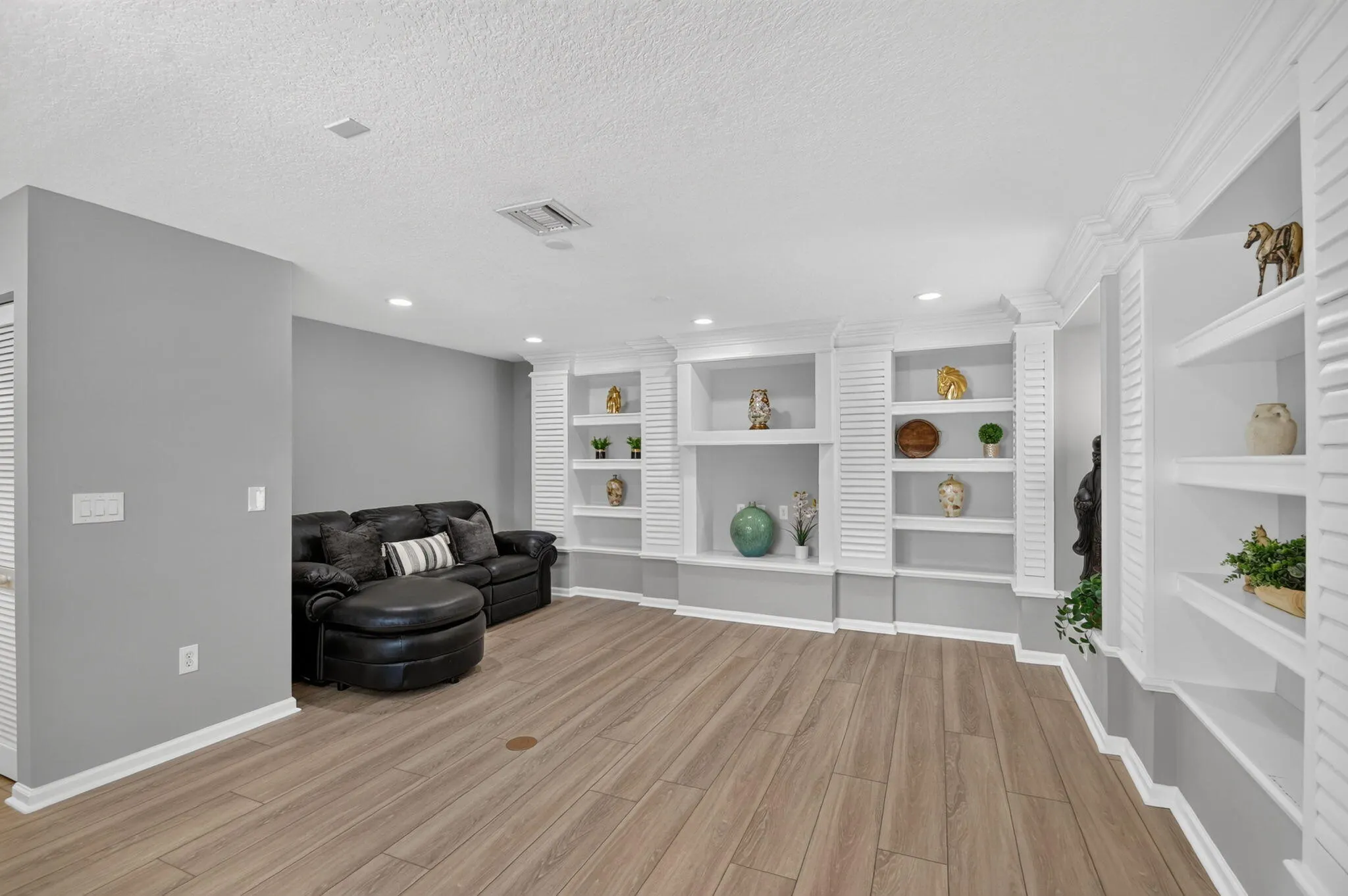 2286 MERRIWEATHER Way