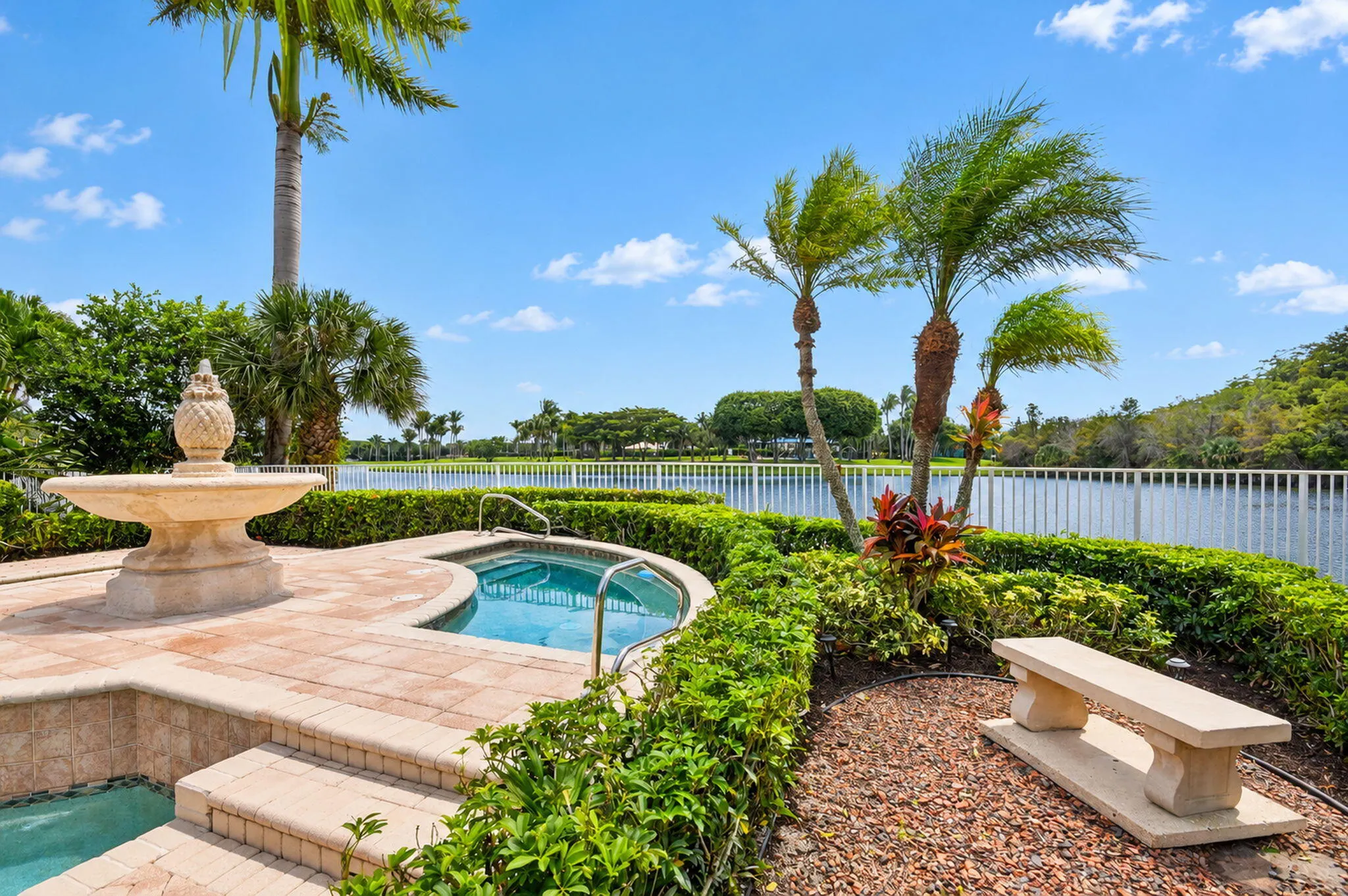 2286 MERRIWEATHER Way