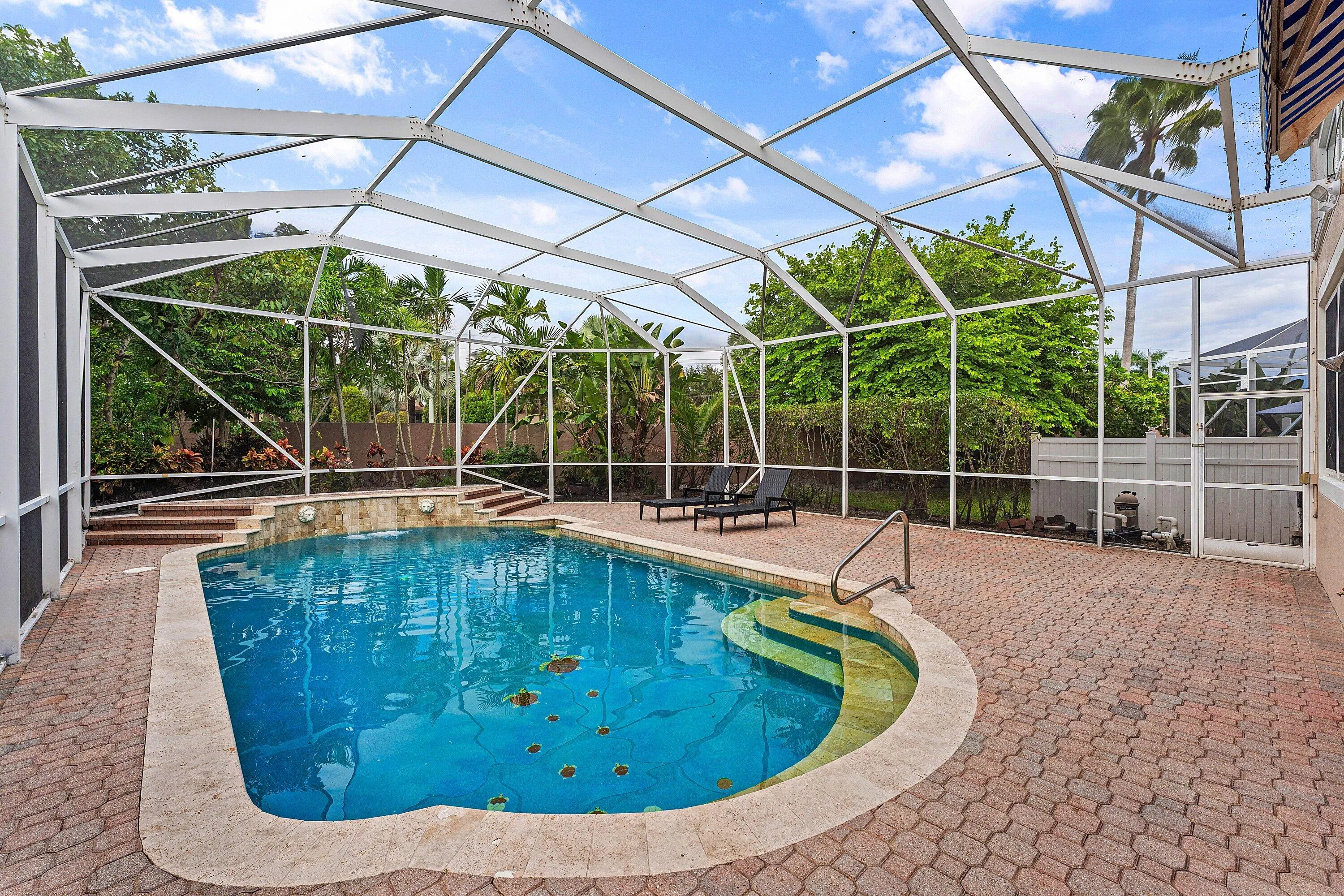 6486 Brava Way