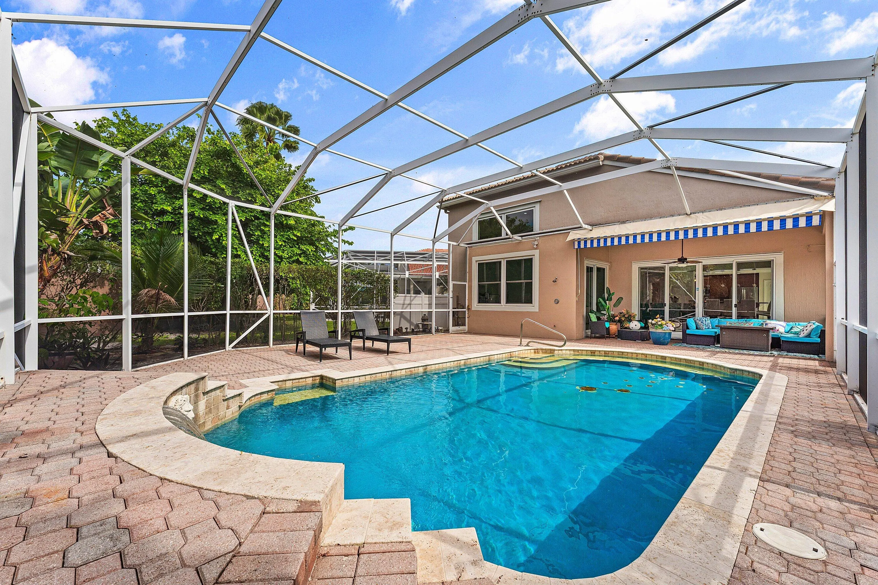 6486 Brava Way