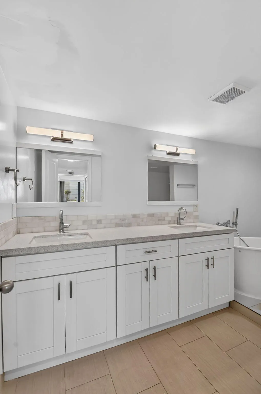 3589 S OCEAN Boulevard #303