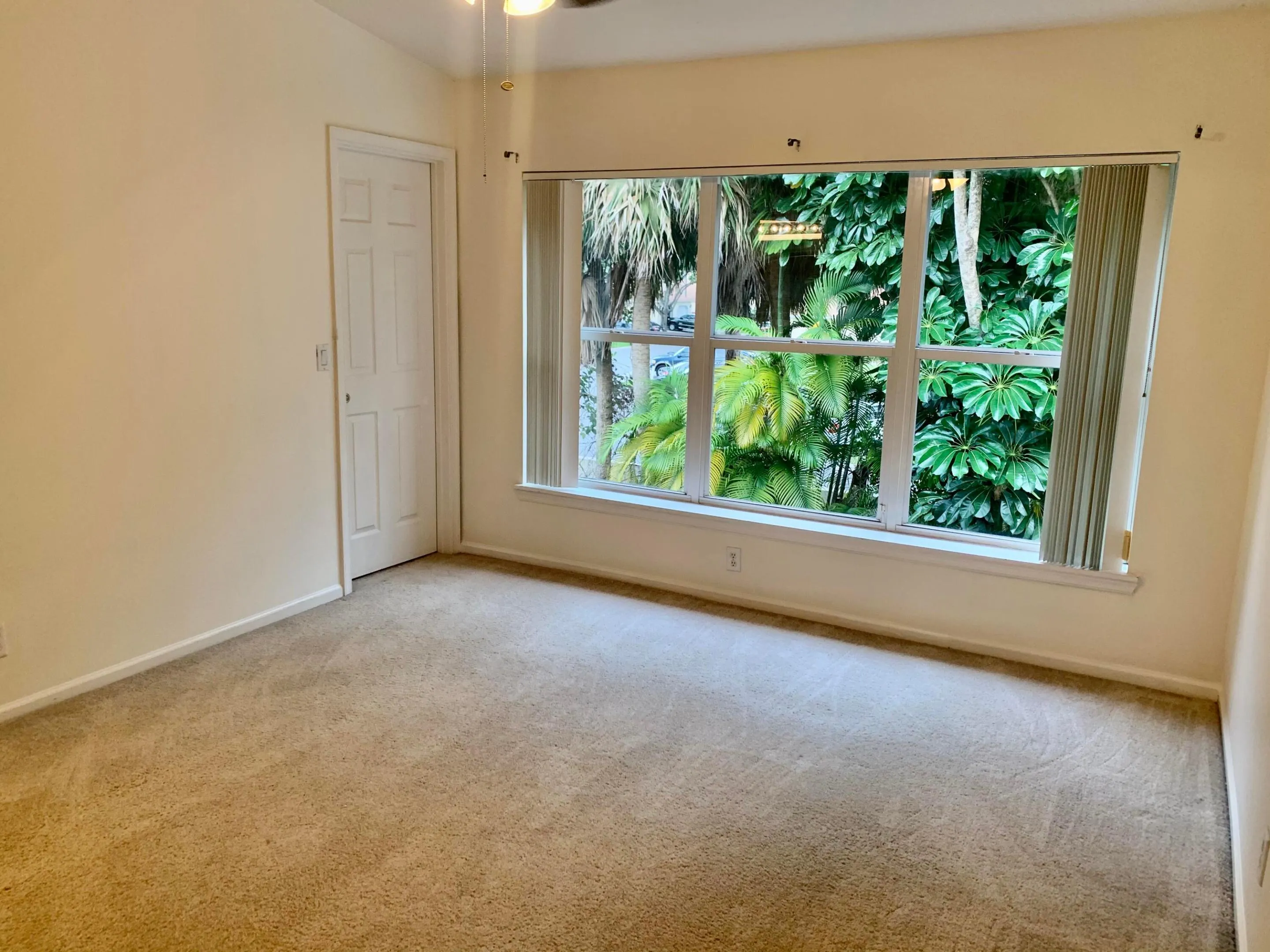 1035 WOODFIELD Road
