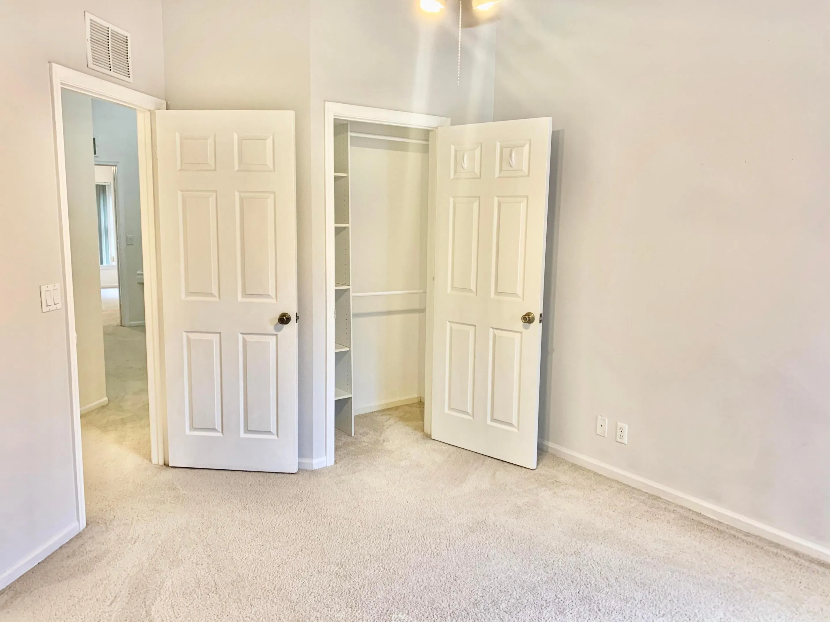 1035 WOODFIELD Road