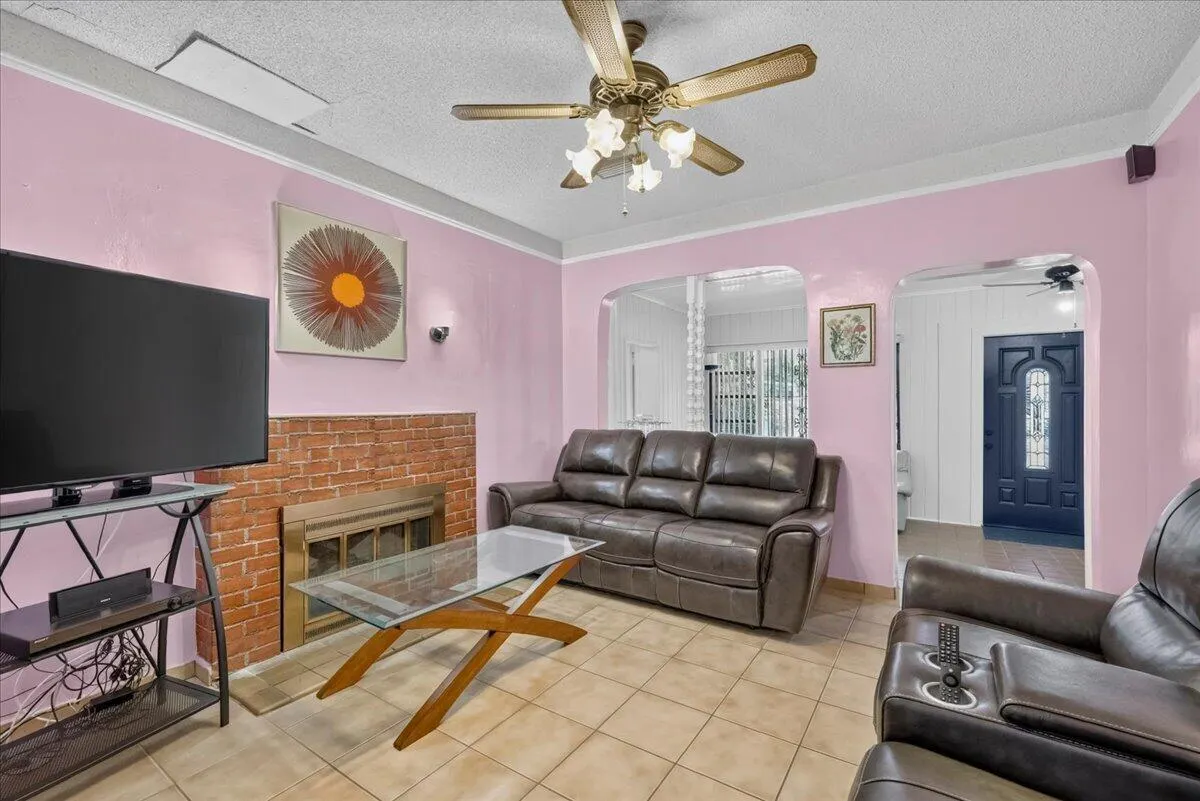 2028 SW 23RD Terrace
