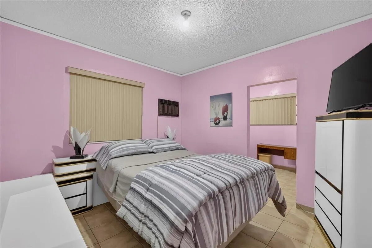 2028 SW 23RD Terrace