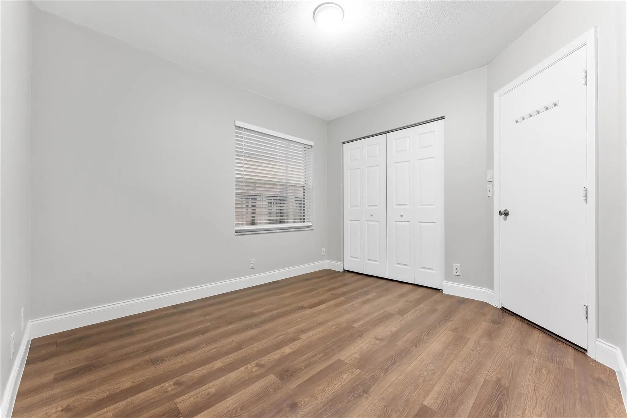 6000 NW 43RD Terrace
