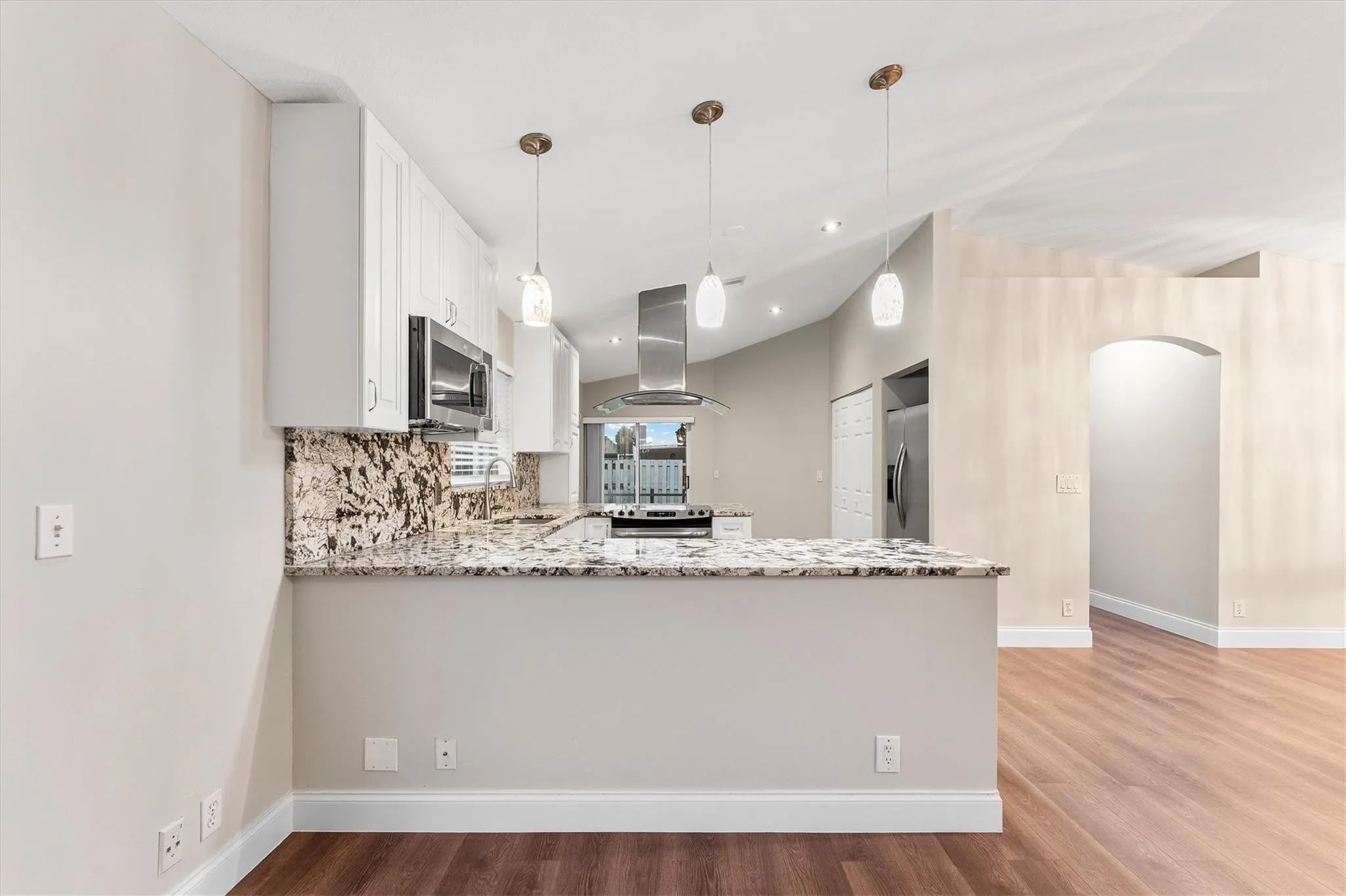 6000 NW 43RD Terrace