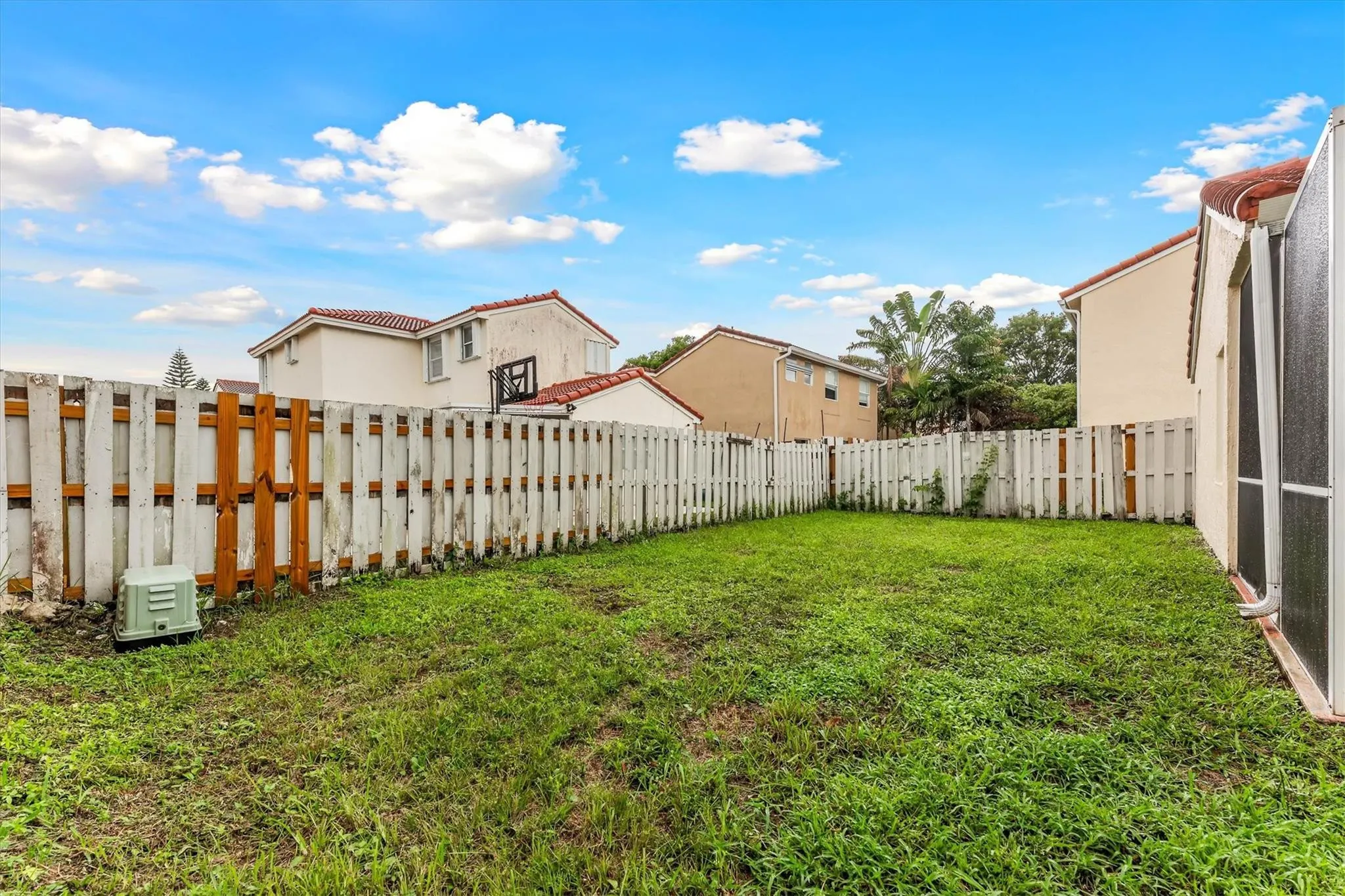 6000 NW 43RD Terrace
