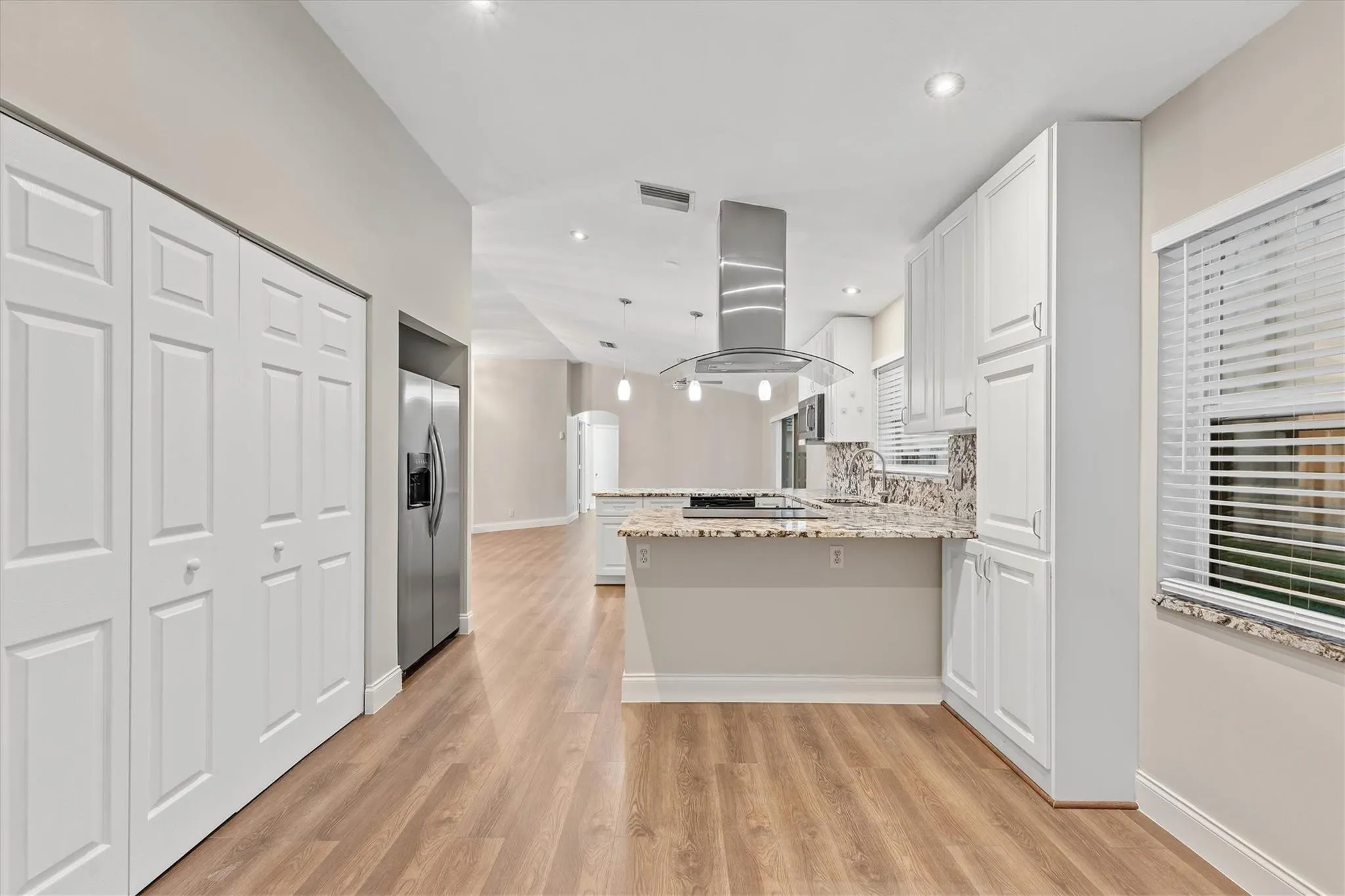 6000 NW 43RD Terrace