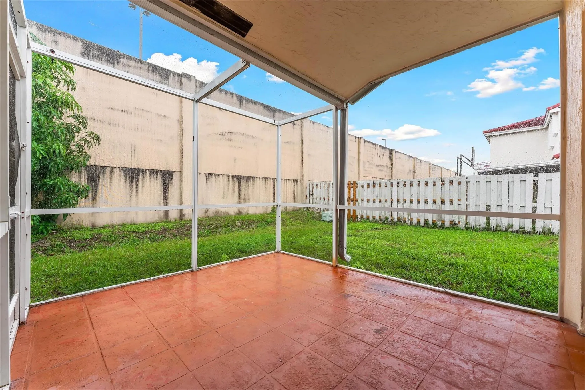 6000 NW 43RD Terrace
