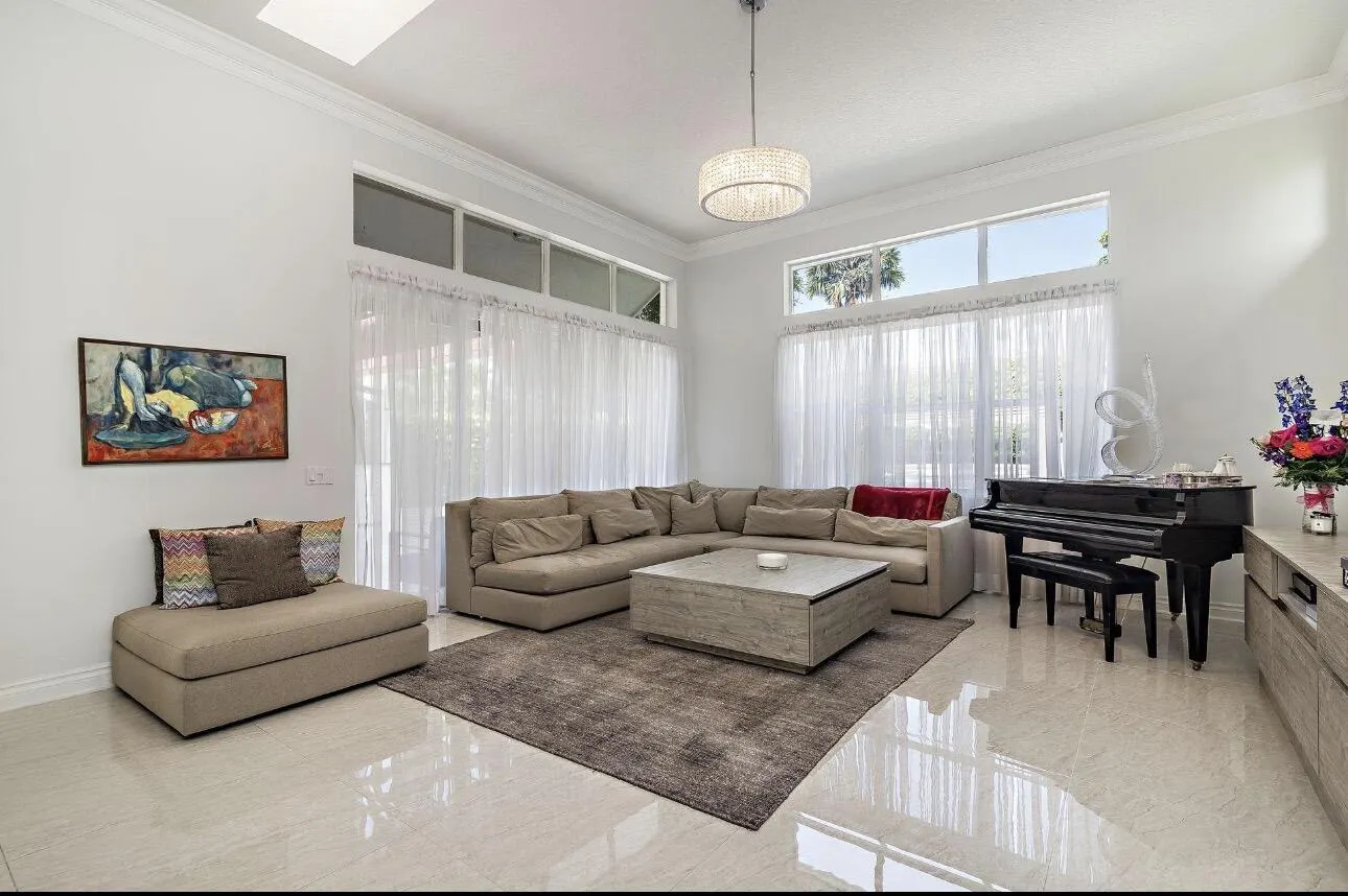 125 Pembroke Drive #125