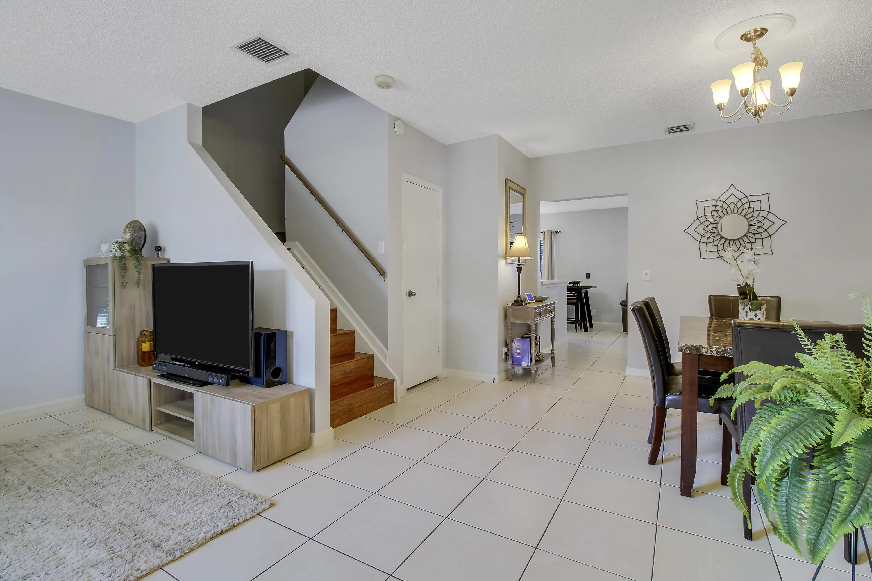 9561 Bradshaw Lane