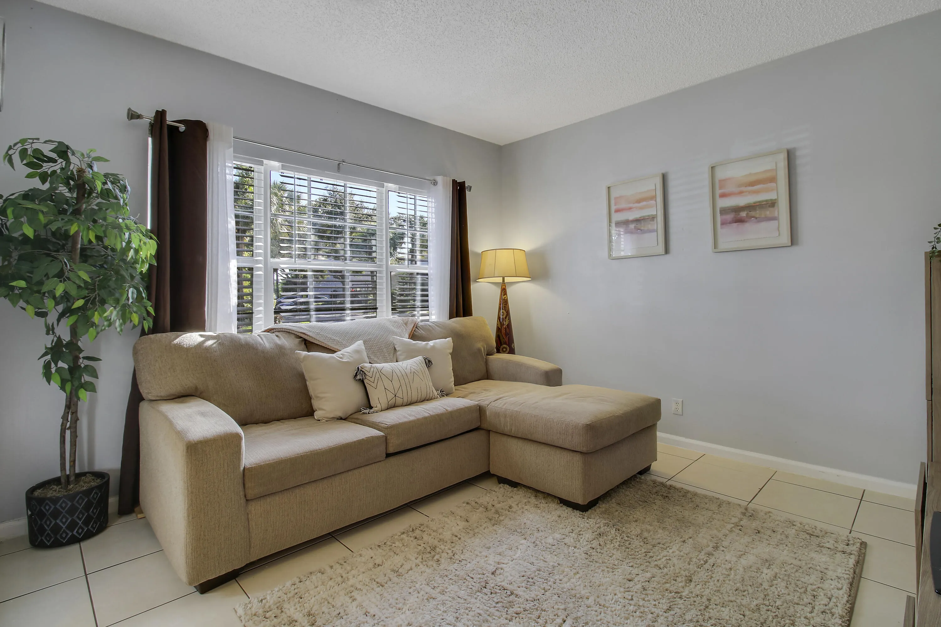 9561 Bradshaw Lane
