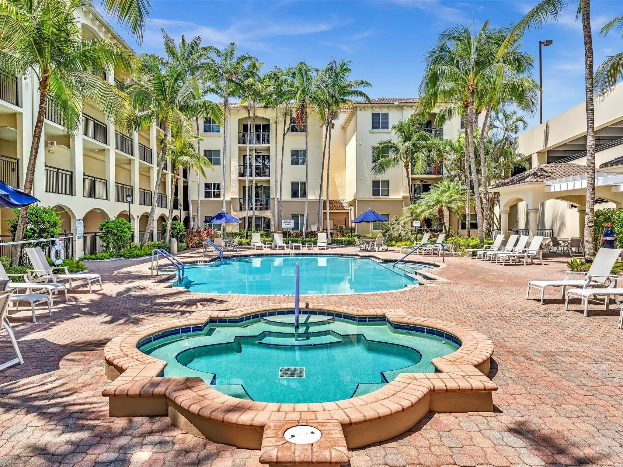 1405 RENAISSANCE Way #405
