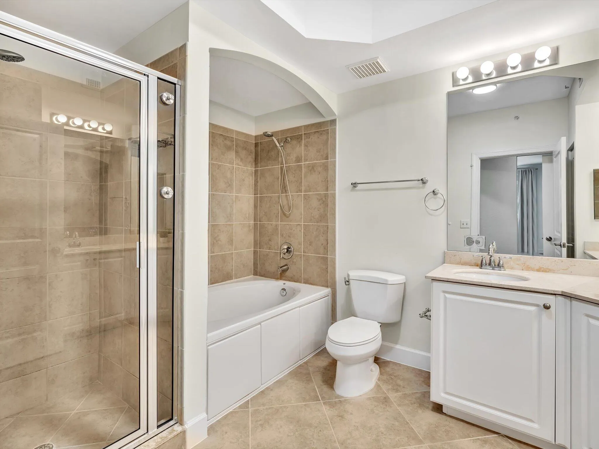 1405 RENAISSANCE Way #405