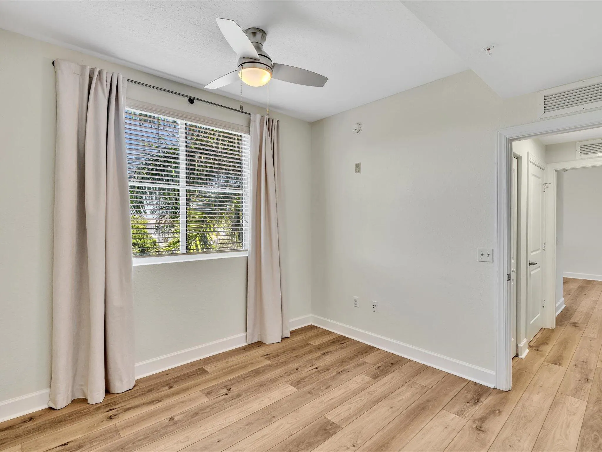 1405 RENAISSANCE Way #405