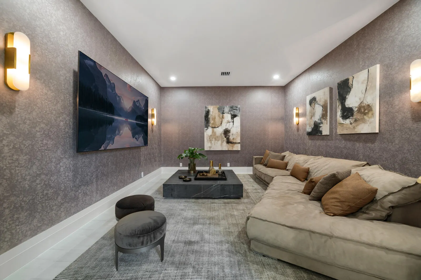 18283 DAYBREAK Drive