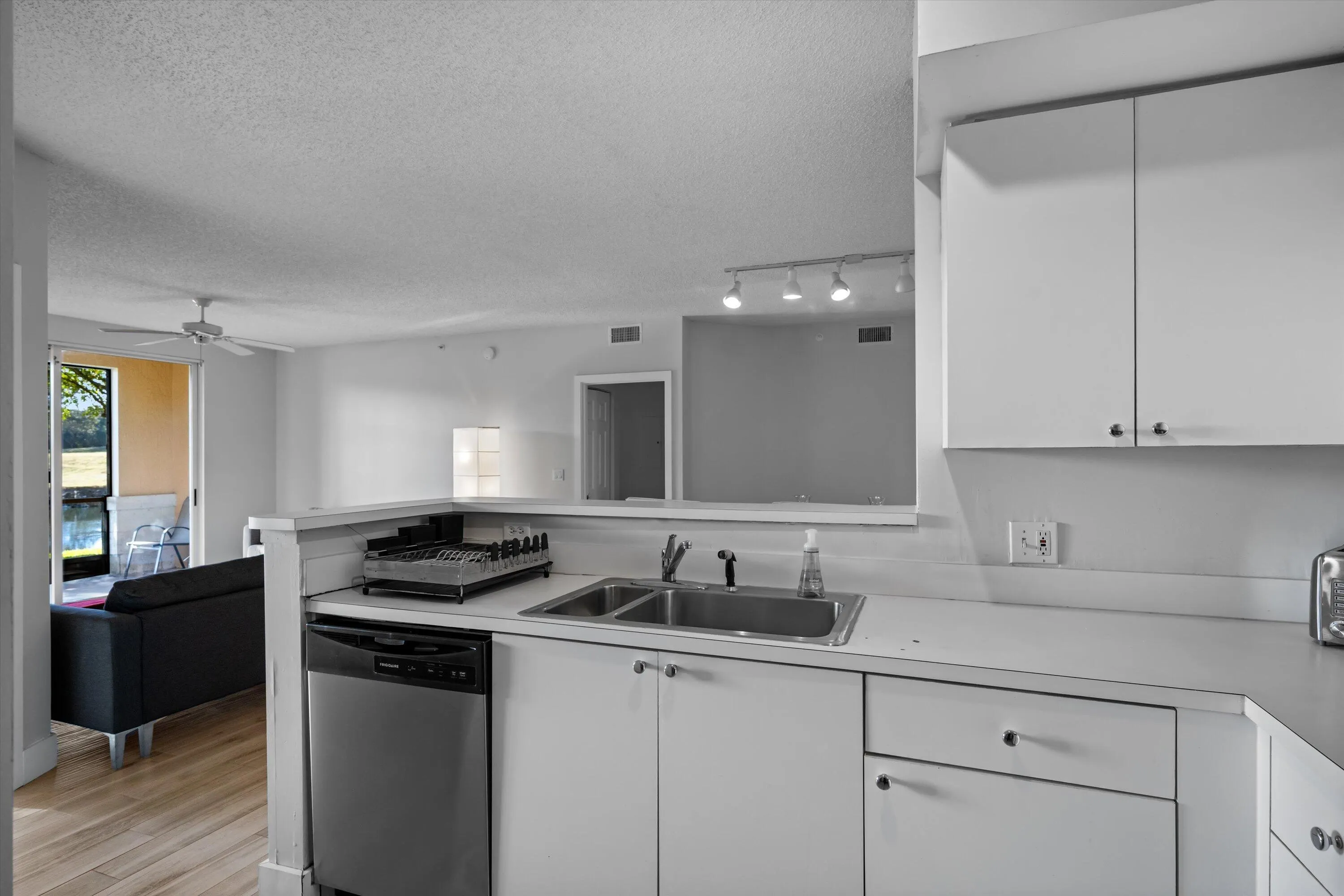 11730 SAINT ANDREWS Place #102