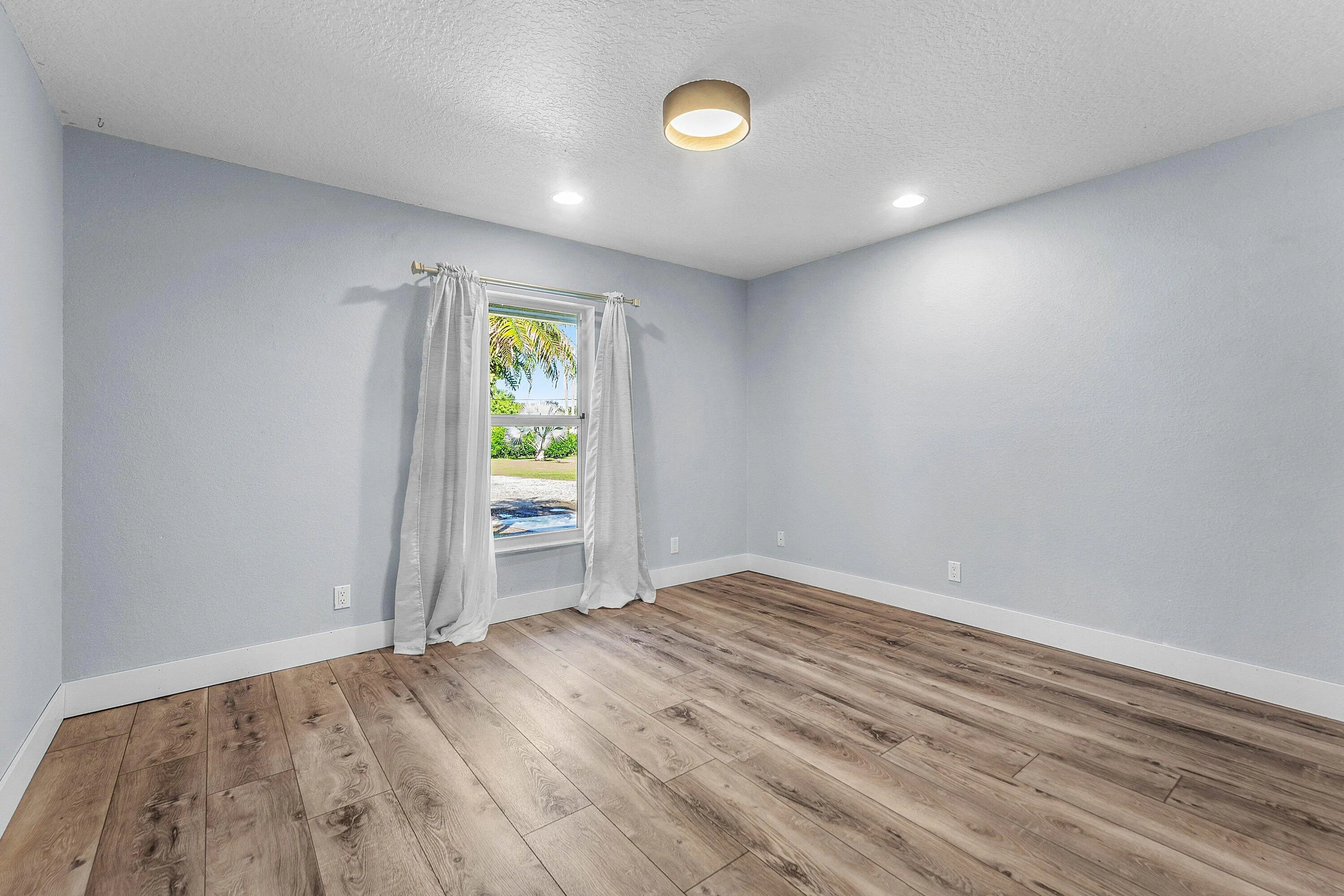 15760 97TH Drive N
