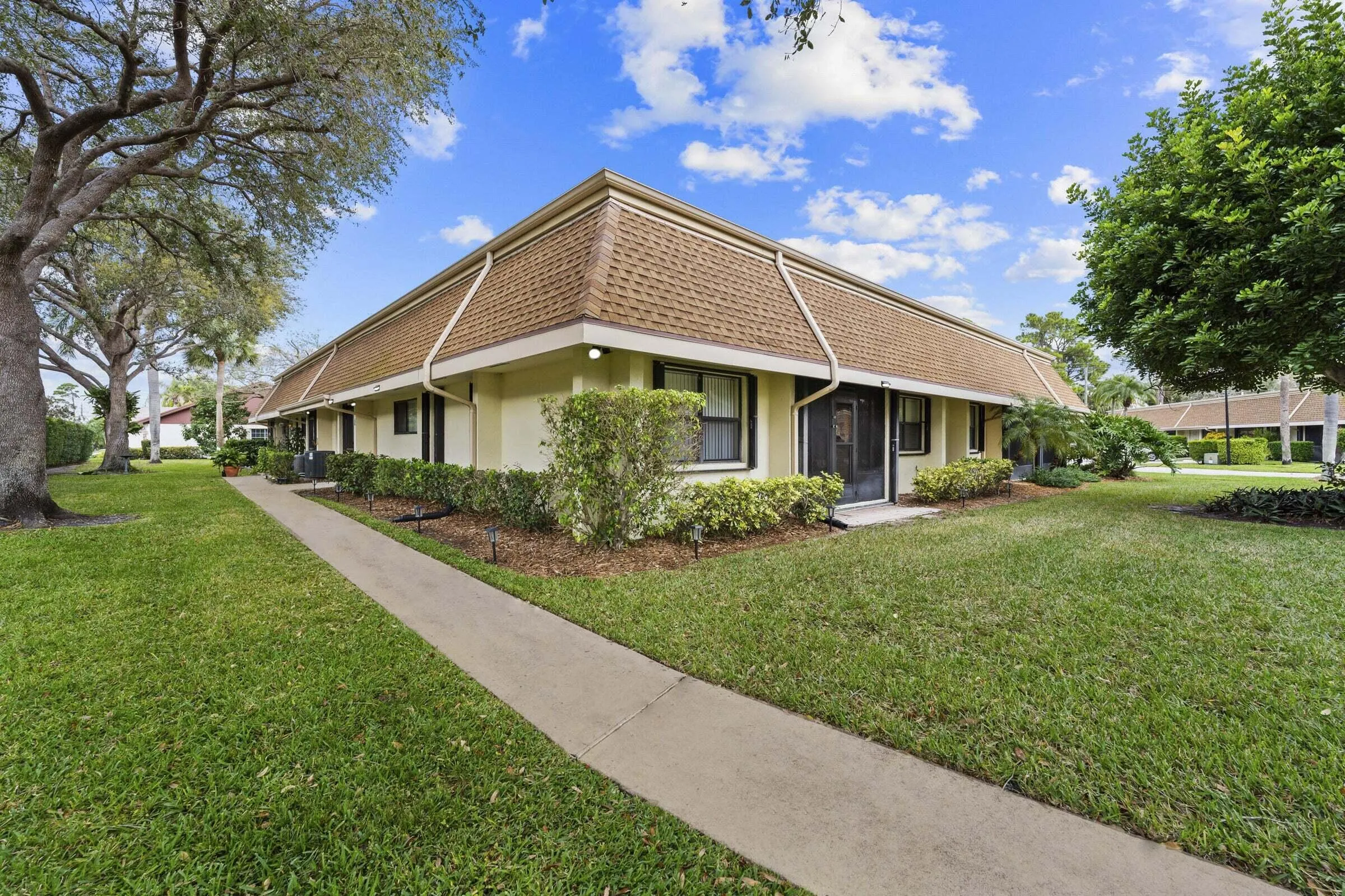 109 Half Moon Circle #C