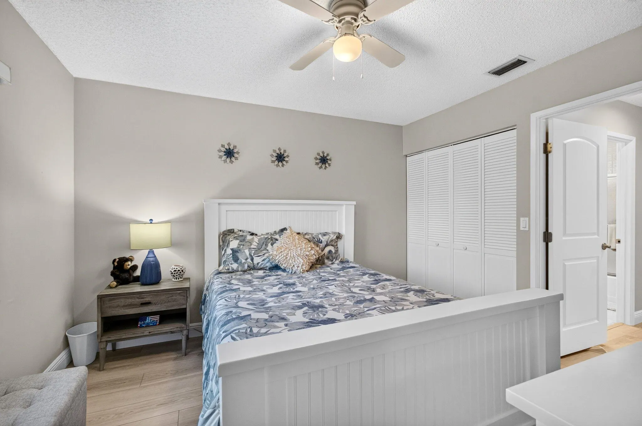10383 S Circle Lake Drive #202
