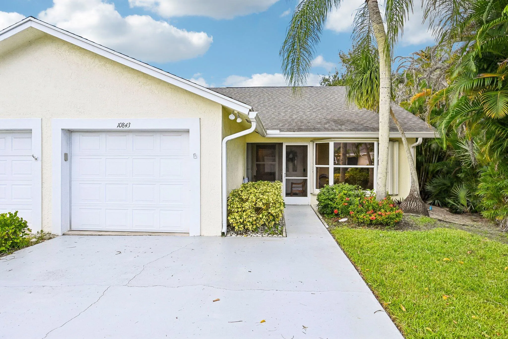 10843 SE SEA PINES Circle